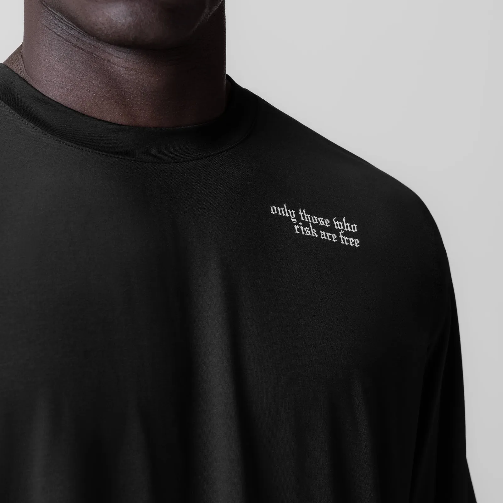 0841. 3D-Lite? 2.0 Lycra? 3/4-Sleeve Oversized Tee - Black "Brush Wings" Breathable mesh lining Layered Shoulder Design