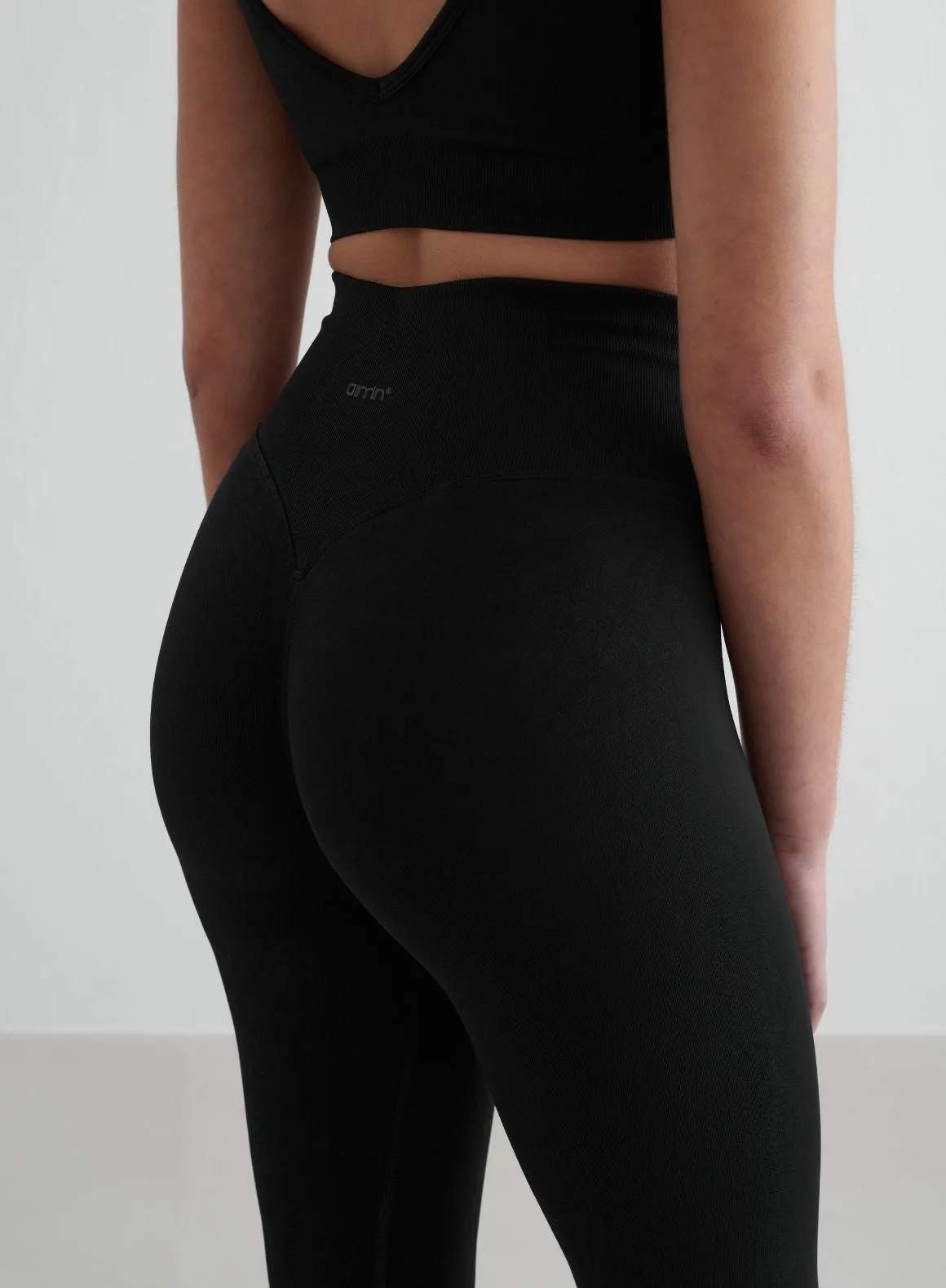 Active Lifestyle Durable Stitch Edgy style Black Shape Seamless Tights