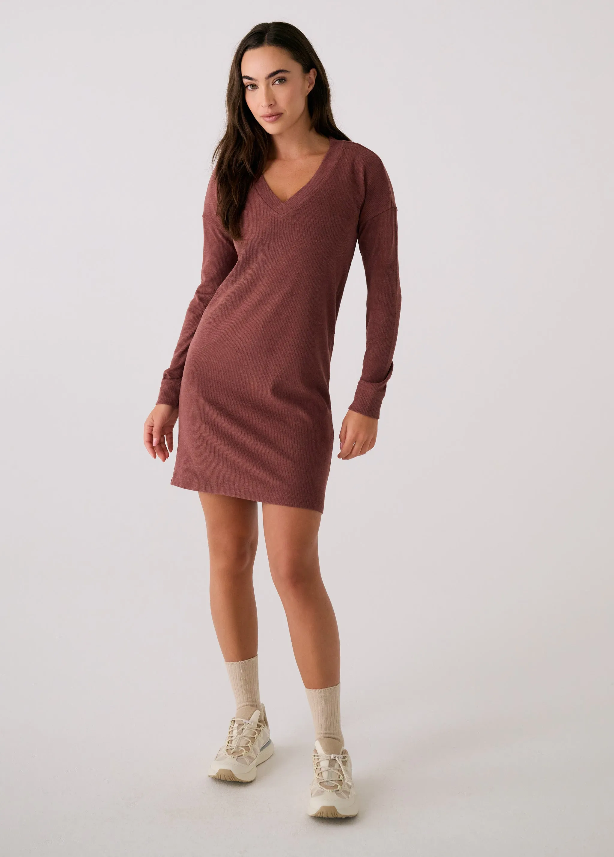 Traverse V-Neck Dress Metro Mode Body Free
