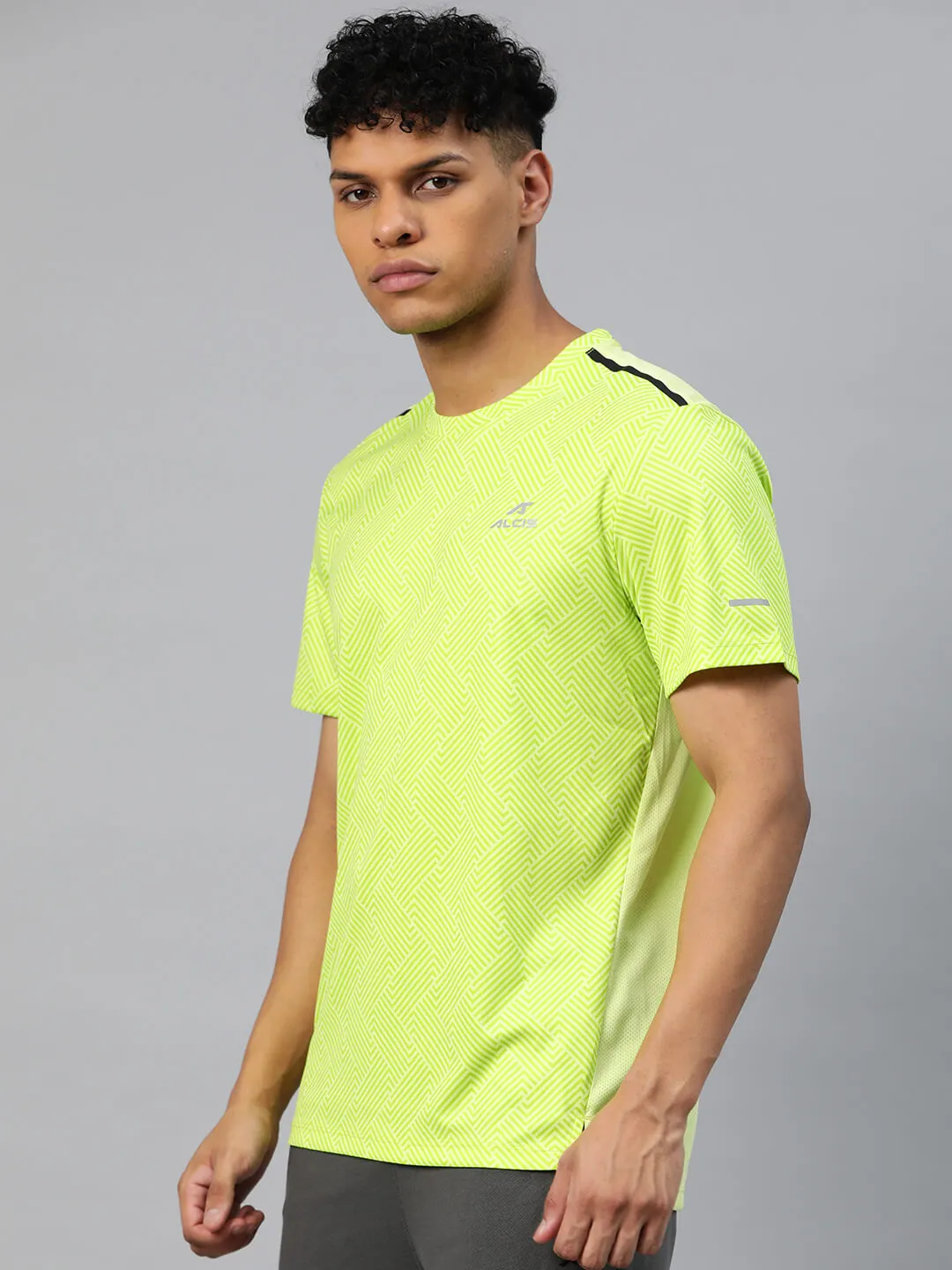 EcoFriendlyDyeProcess Antibacterial Finish Alcis Men Green Printed Anti Static Slim Fit T-shirt