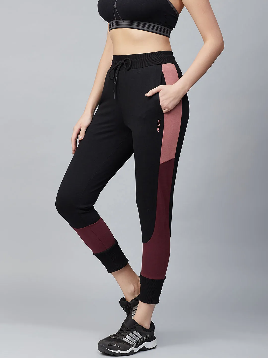 Alcis Women Black Slim Fit Colourblocked Cropped Joggers FadeResistantTreatment Slim Design