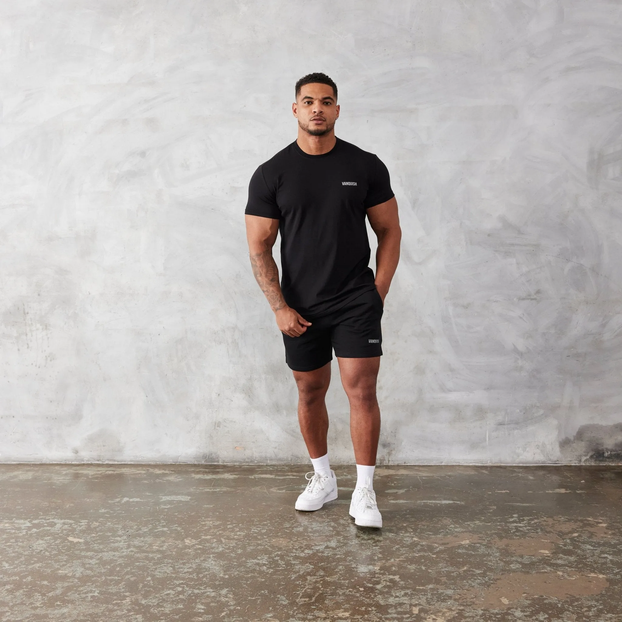 short sleeved Vanquish Essential Black Slim Fit Short Sleeve T Shirt