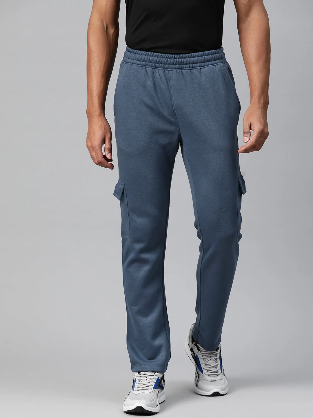 Smooth zipper closure Softened Hem Alcis Men Solid Regular Fit Cargo Track Pants