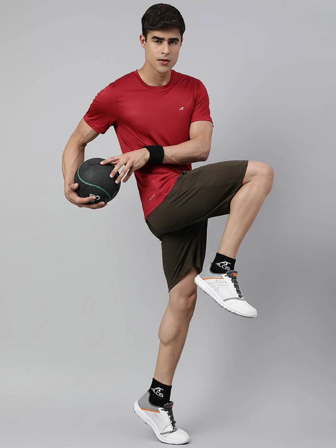 Alcis Men's Red Anti-Static Soft-Touch Slim-Fit Sports for All Round Neck Wonder T-Shirt AbrasionResistantFabric QuickDry Technology