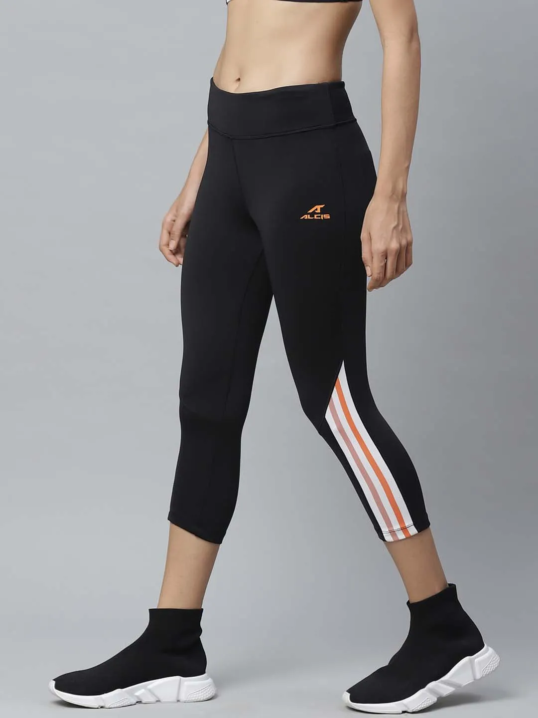 Alcis Women Black Striped Detail Fitted Training Three Fourth Tights Wrinkle Resistant Summer Wear