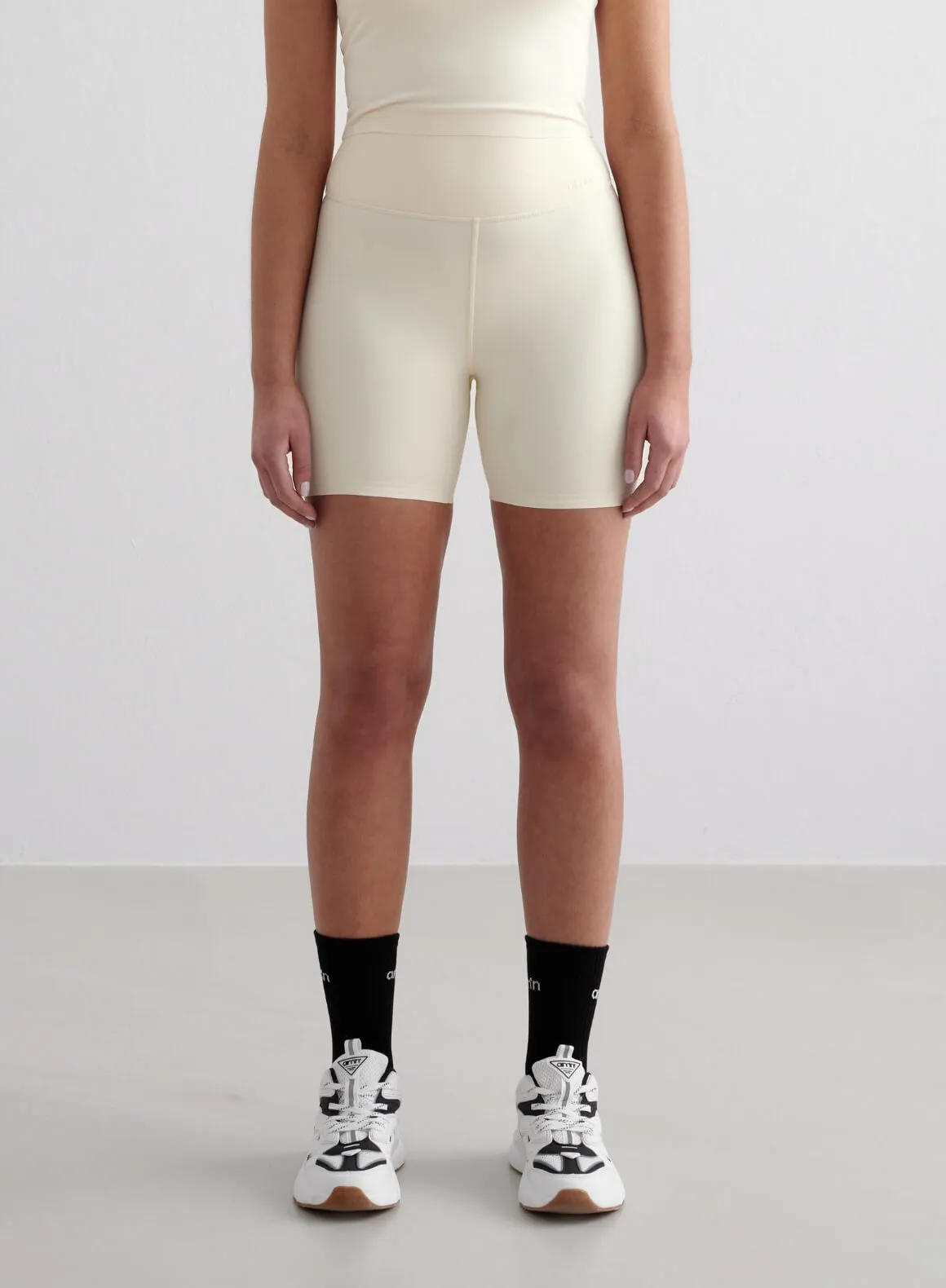 Everyday Feel Almond White Sense Midi Biker Shorts