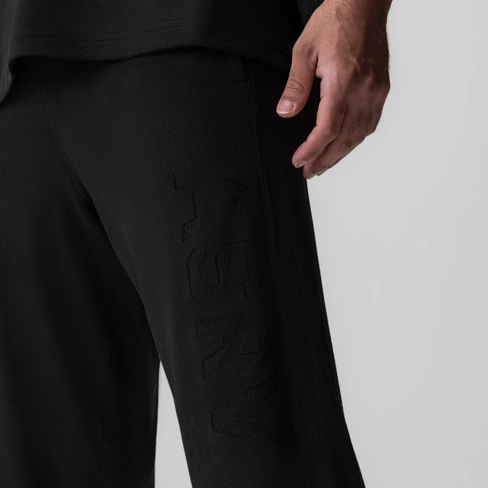 0957. Waffle Knit Relaxed Sweatpant - Black/Black HighRiseWaistband ThermalInsulation