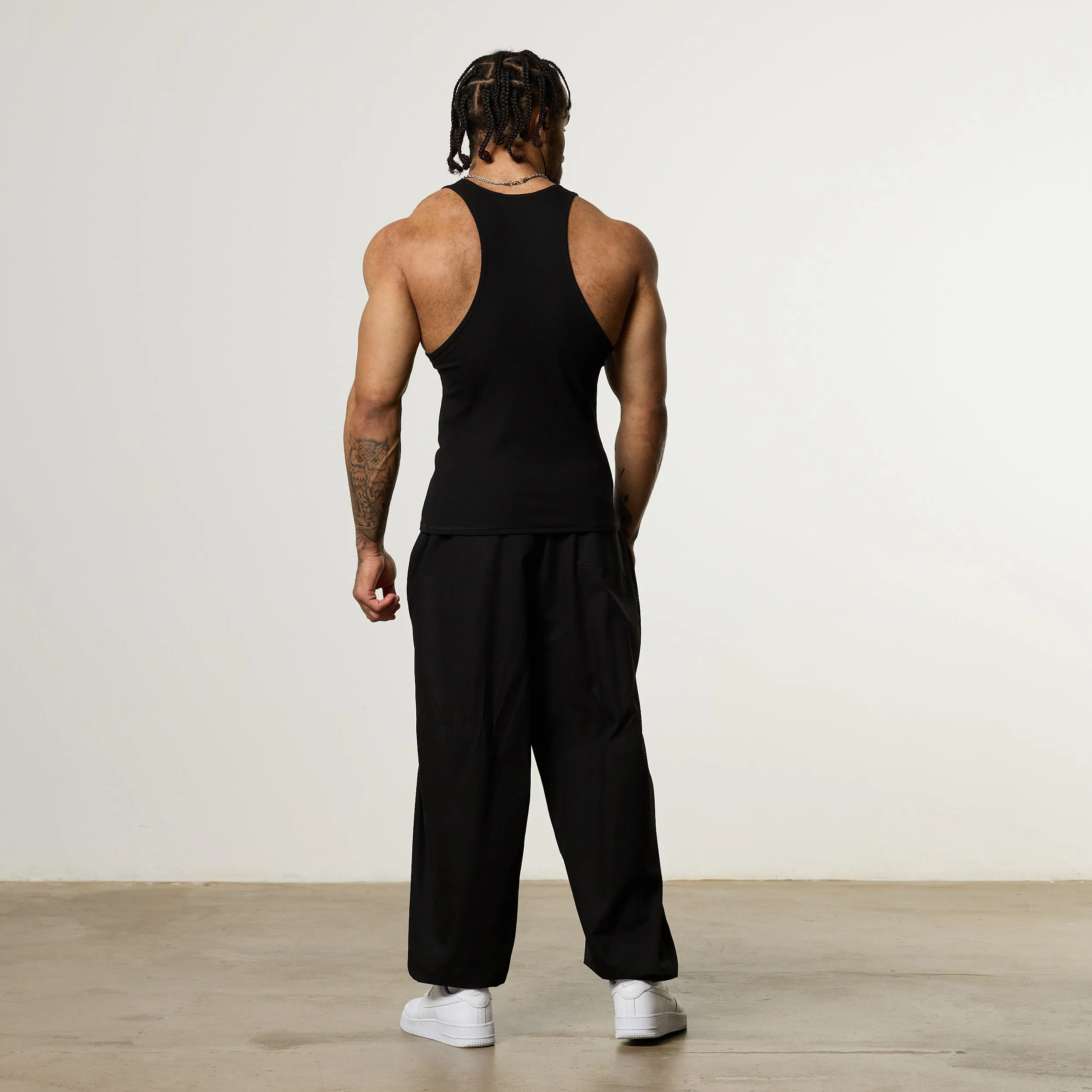 Vanquish Essential V2 Black Ribbed Tank Anti Odor Technology