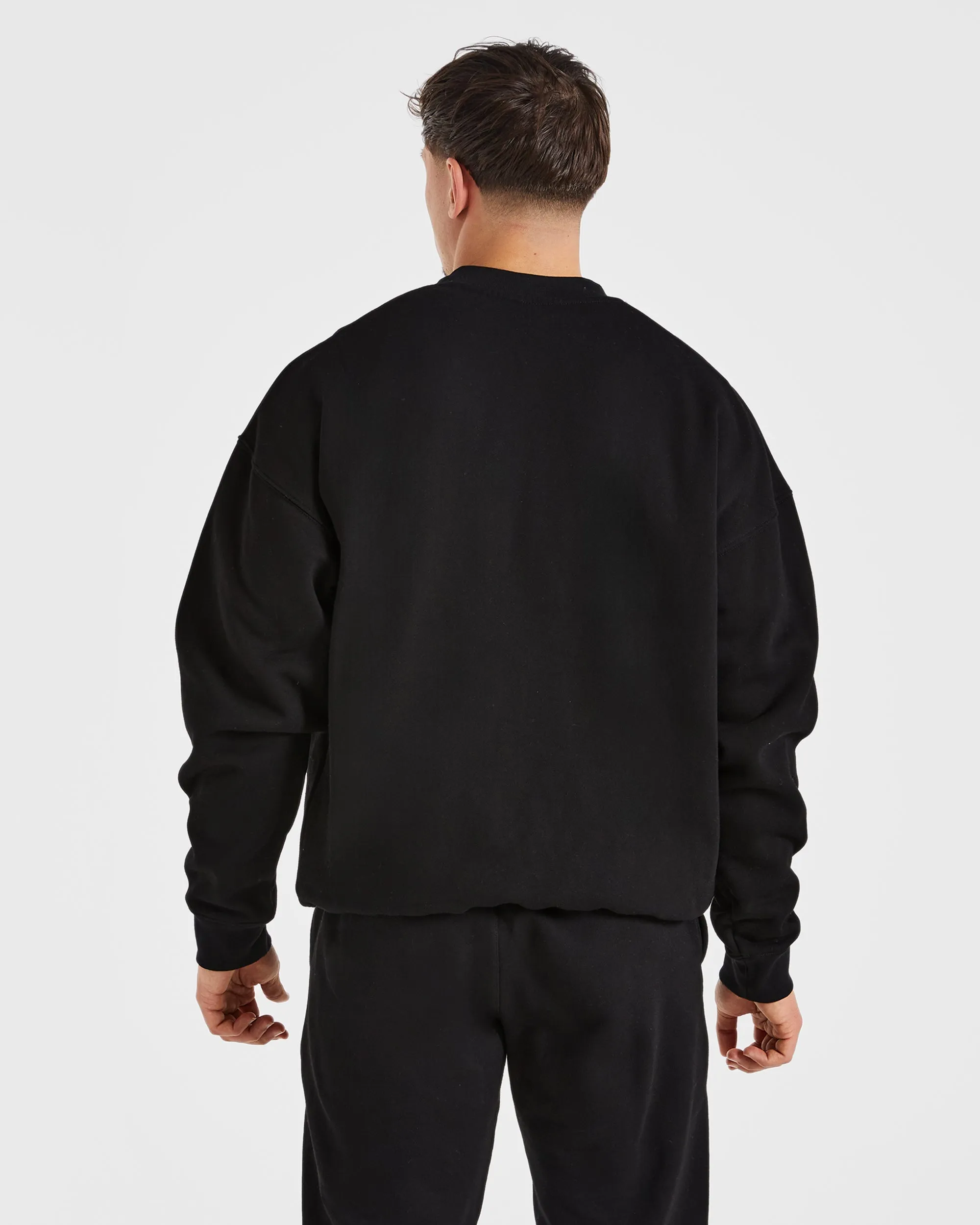 Essential Oversized Sweater - Black Classic Street