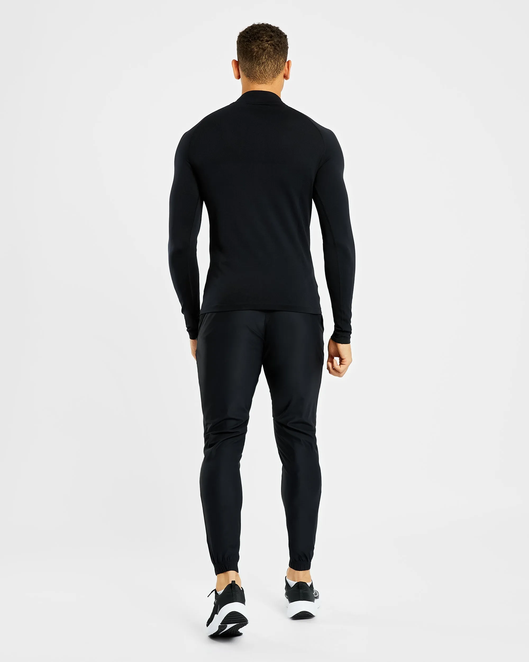 Reinforced Hood Essential Seamless 1/4 Zip Pullover - Black
