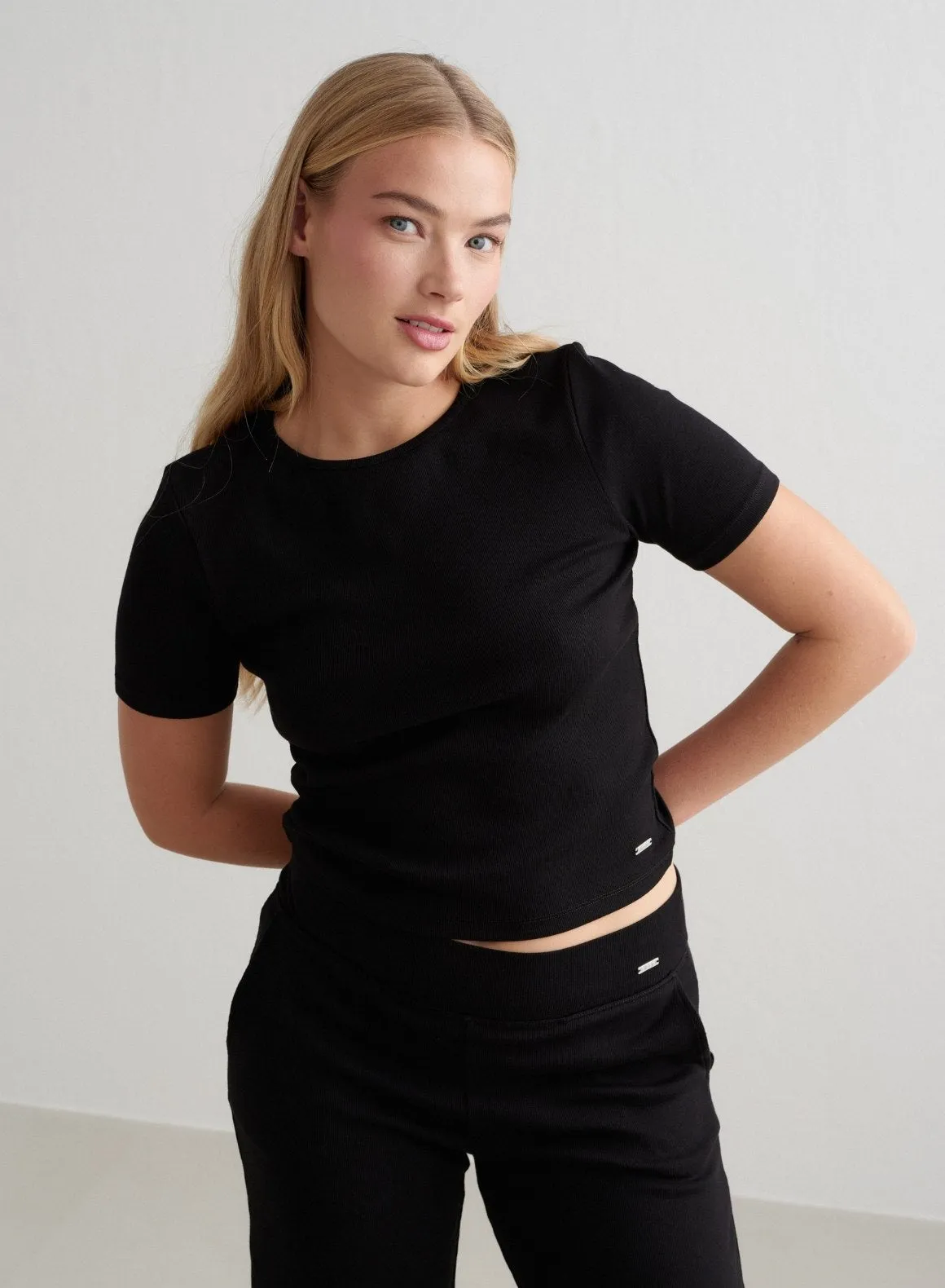 Reinforced Shoulder Stitching Black Ease Ribbed Short Sleeve