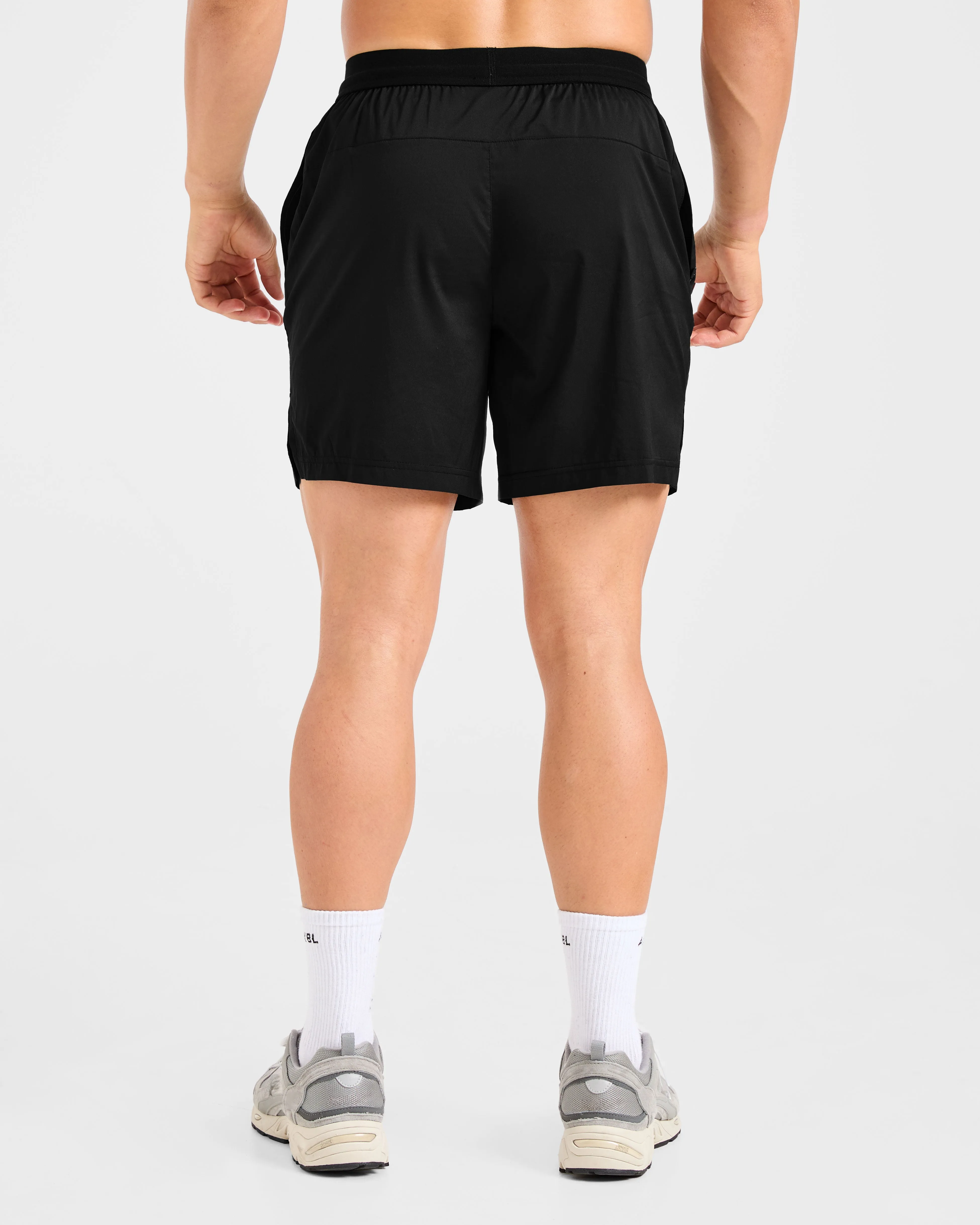 Frictionless Movement Ascend 7" Shorts - Black