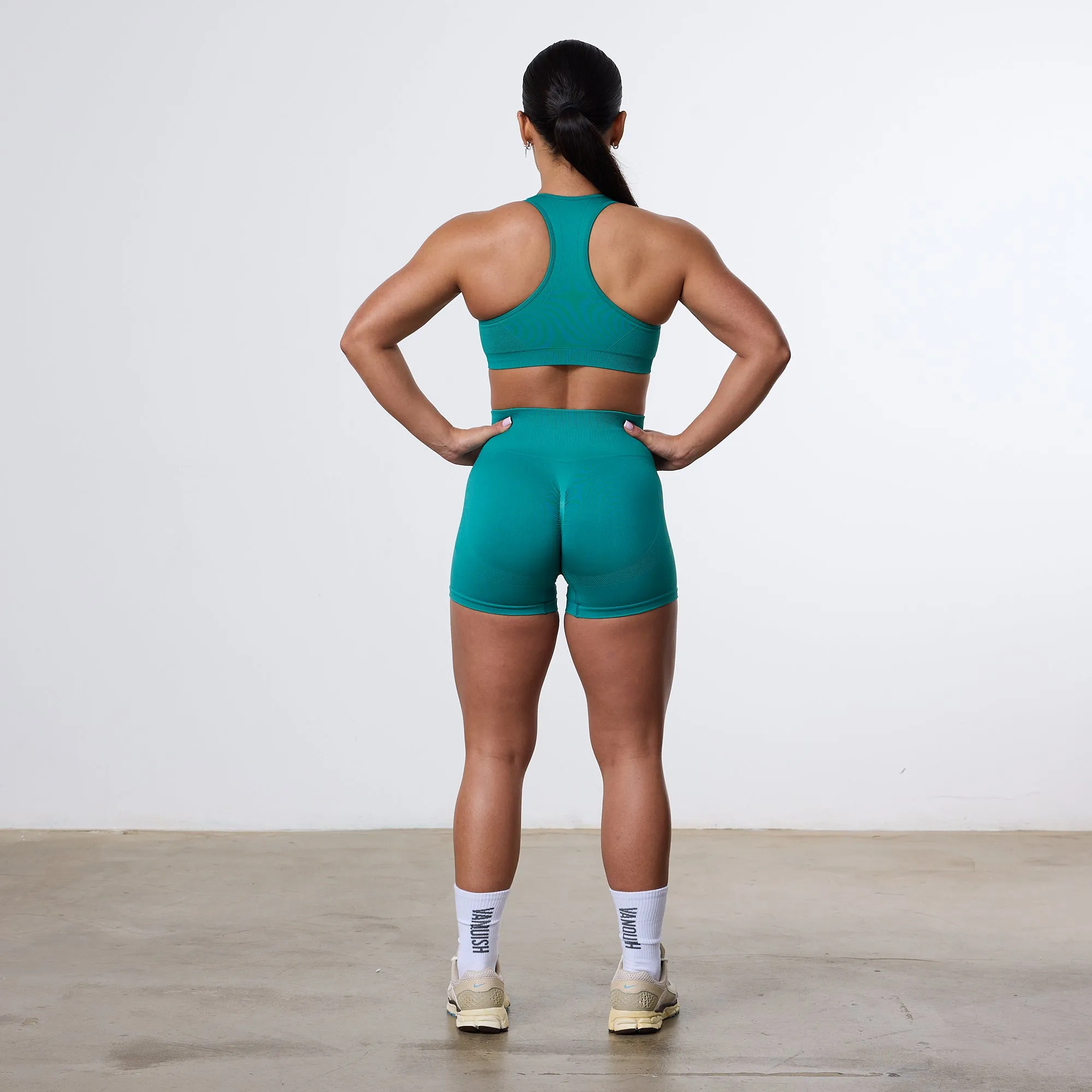 Vanquish Elevate Seamless Emerald Teal Support Bra fitness enthusiasts Loose Fit