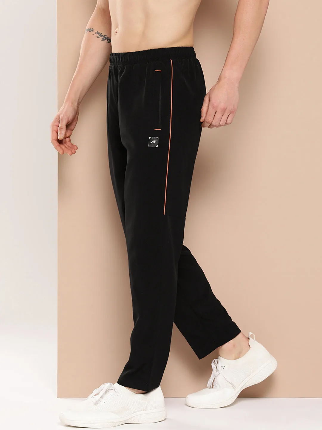 Flared bottom Dynamic Motion Imitable Relaxed Trackpants