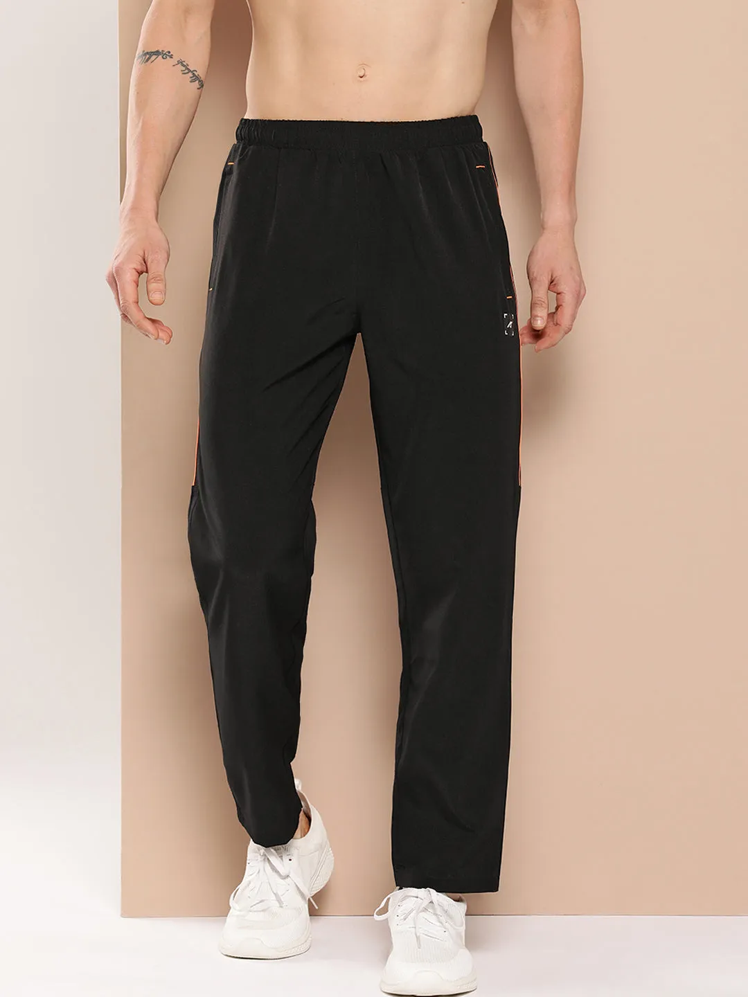 Imitable Relaxed Trackpants Minimal Edge Cropped hem