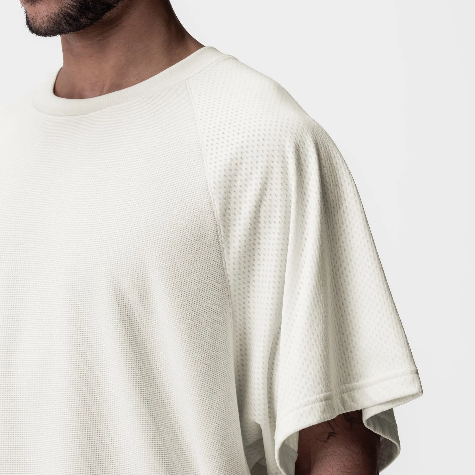 0946. Waffle Knit Oversized Tee - Cream DoubleLayeredCollar PocketDetail