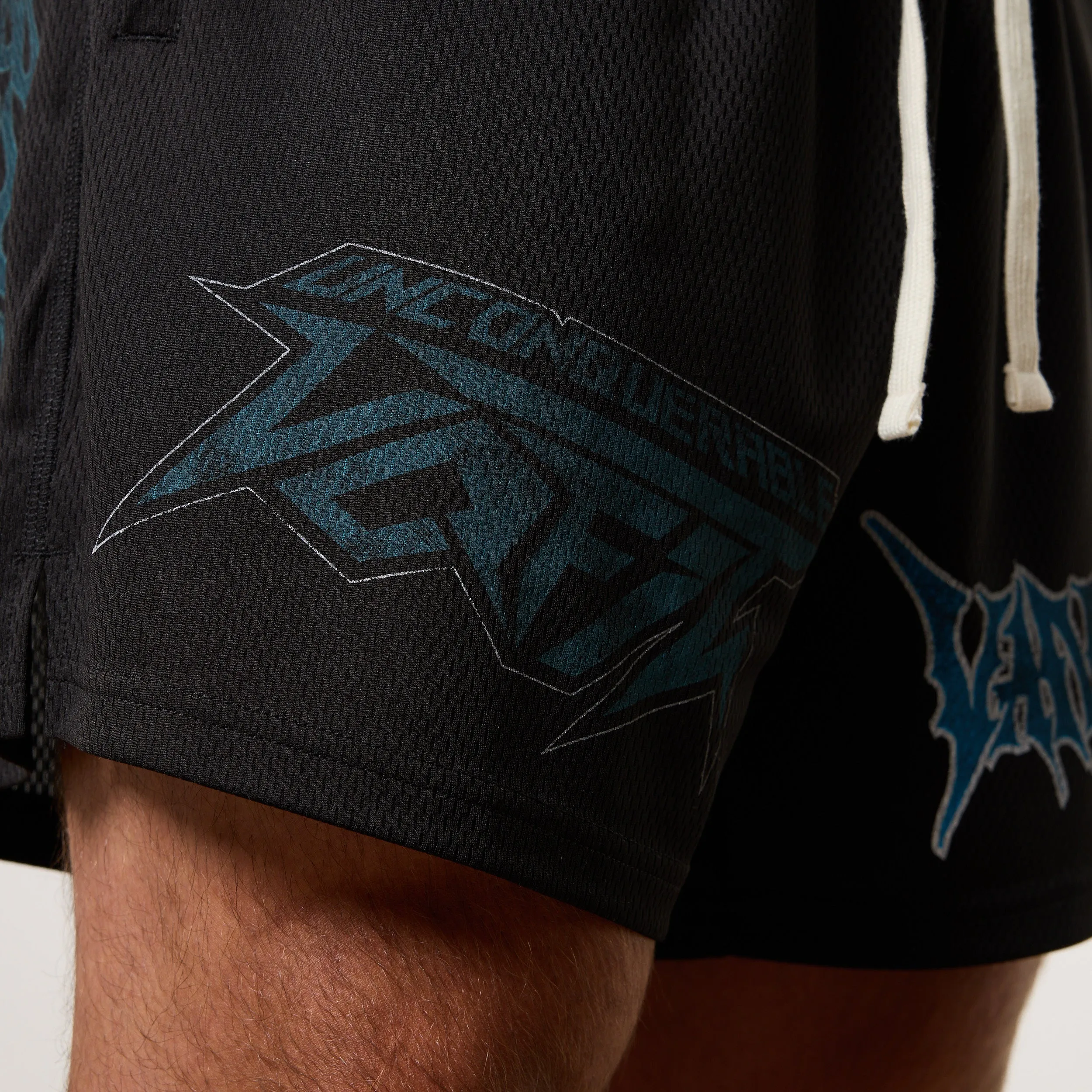 Durable Waistband Vanquish Grunge Black Mesh Shorts