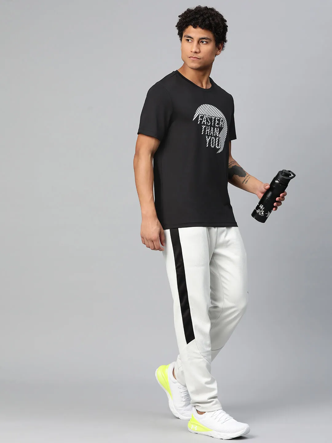 Alcis Men Printed Anti Static Slim Fit T-shirt Airflow Vents