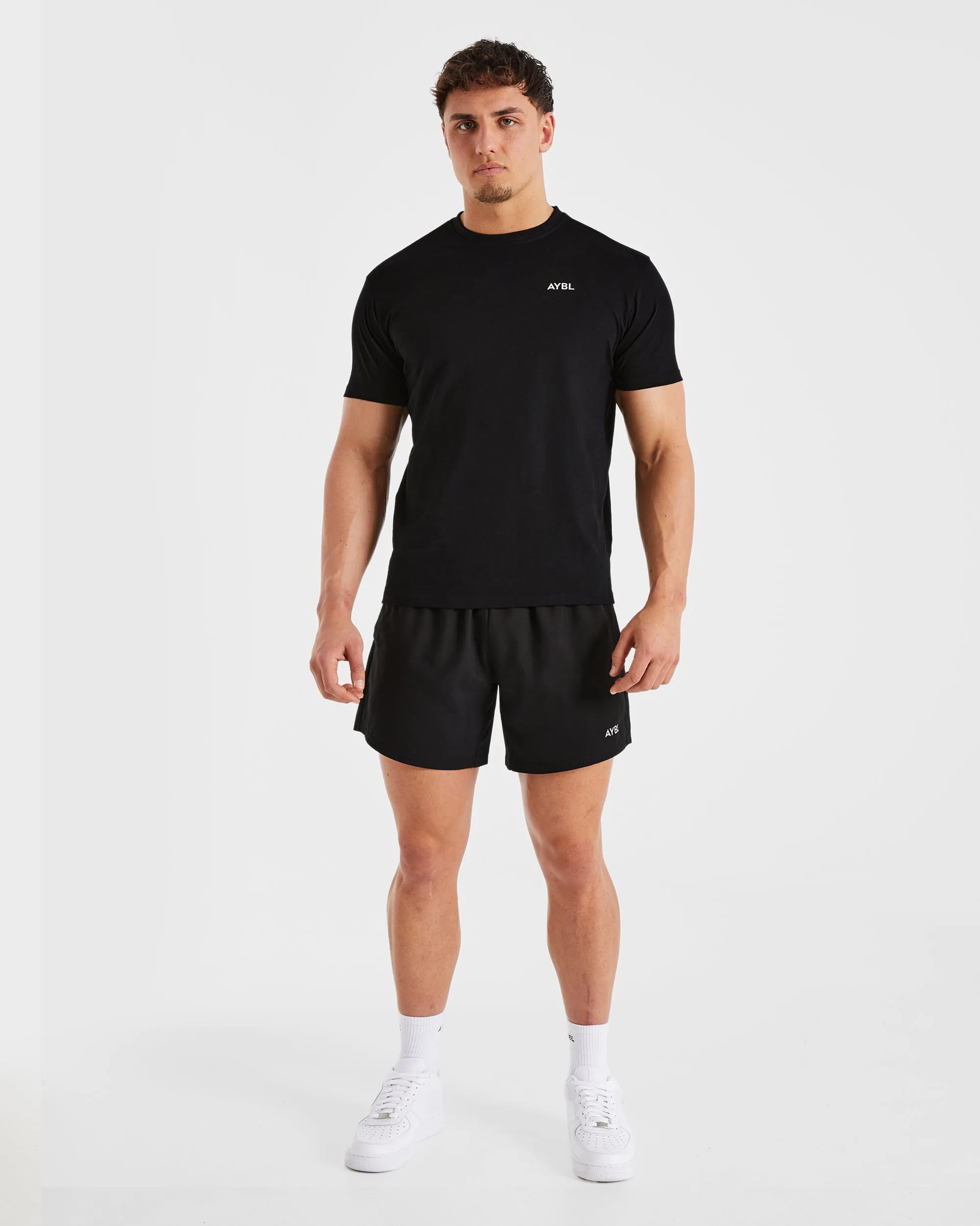 Essential T Shirt - Black Weekend Fashion