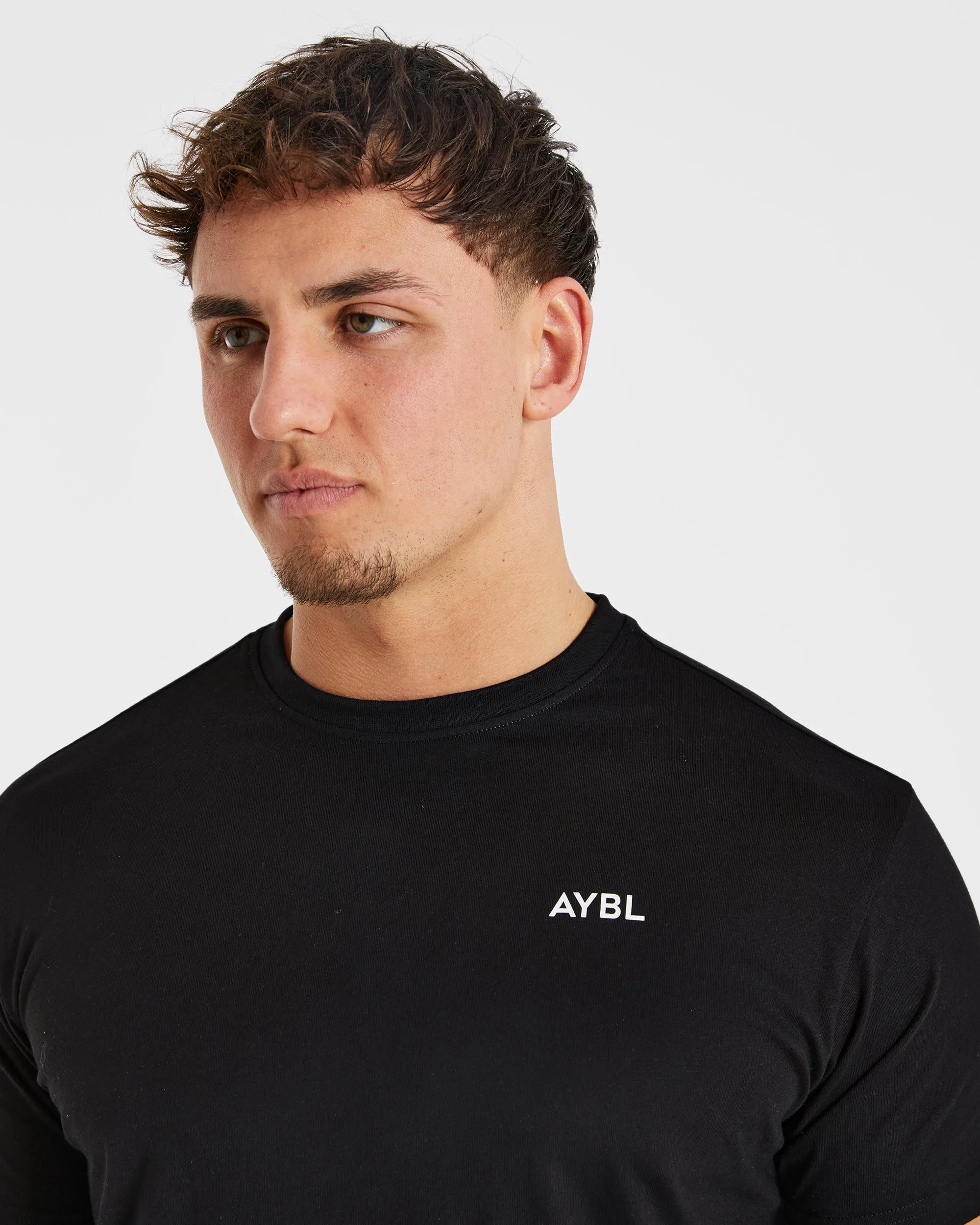 Flatlock stitching Essential T Shirt - Black