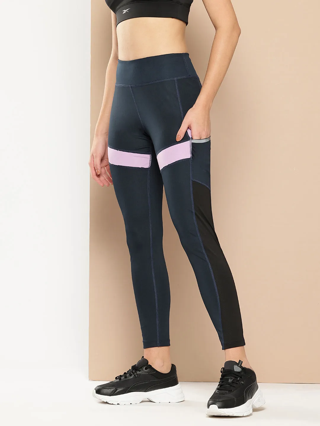 Alcis Women Navy Blue & Black Colourblocked Tights For Men Seamless Design Work Commute Breathable Fabric