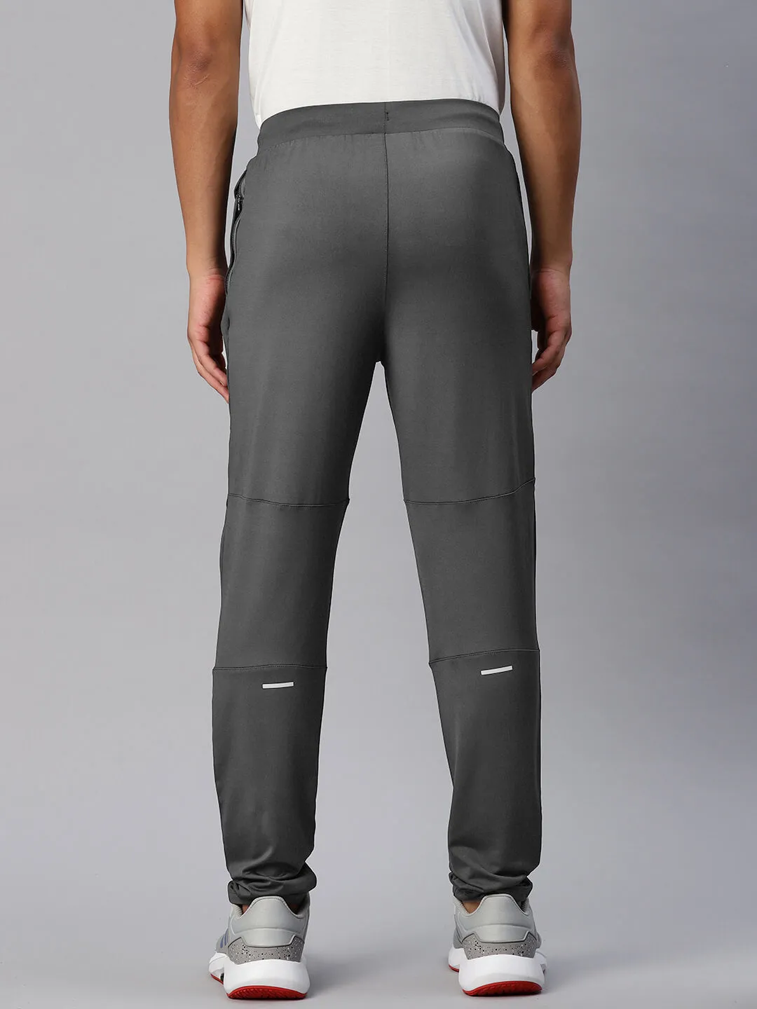 Flexible Motion SmoothZipClosure Alcis Men Solid Running Track Pants