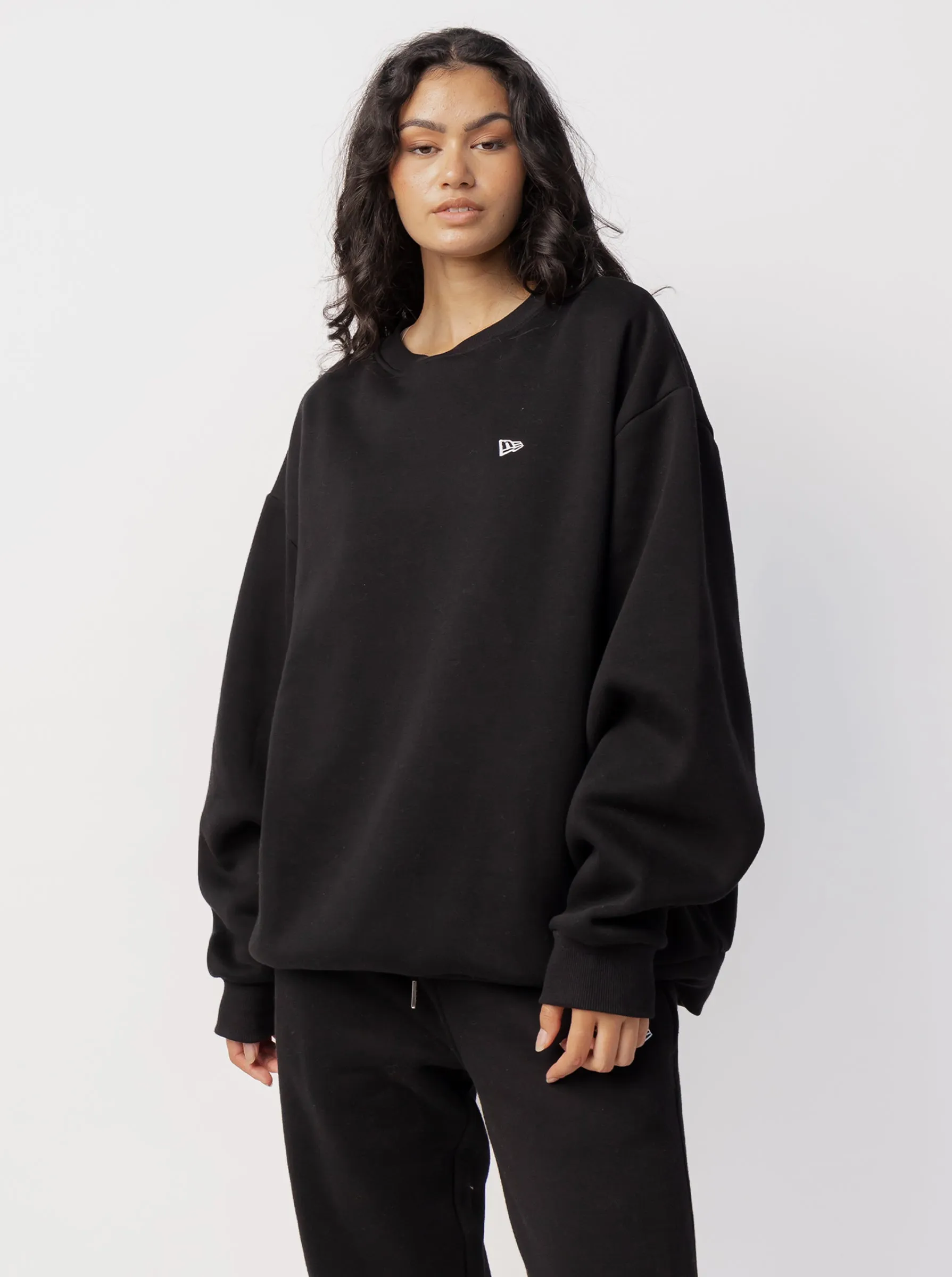 Crew Sweat Water resistant coating Black bear like