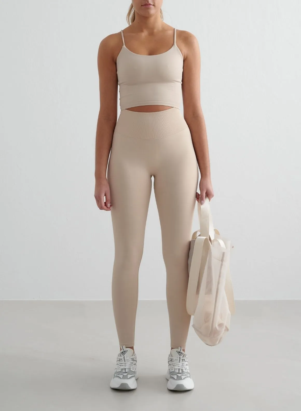 Clay Shape Seamless Strap Singlet Travel Comfort