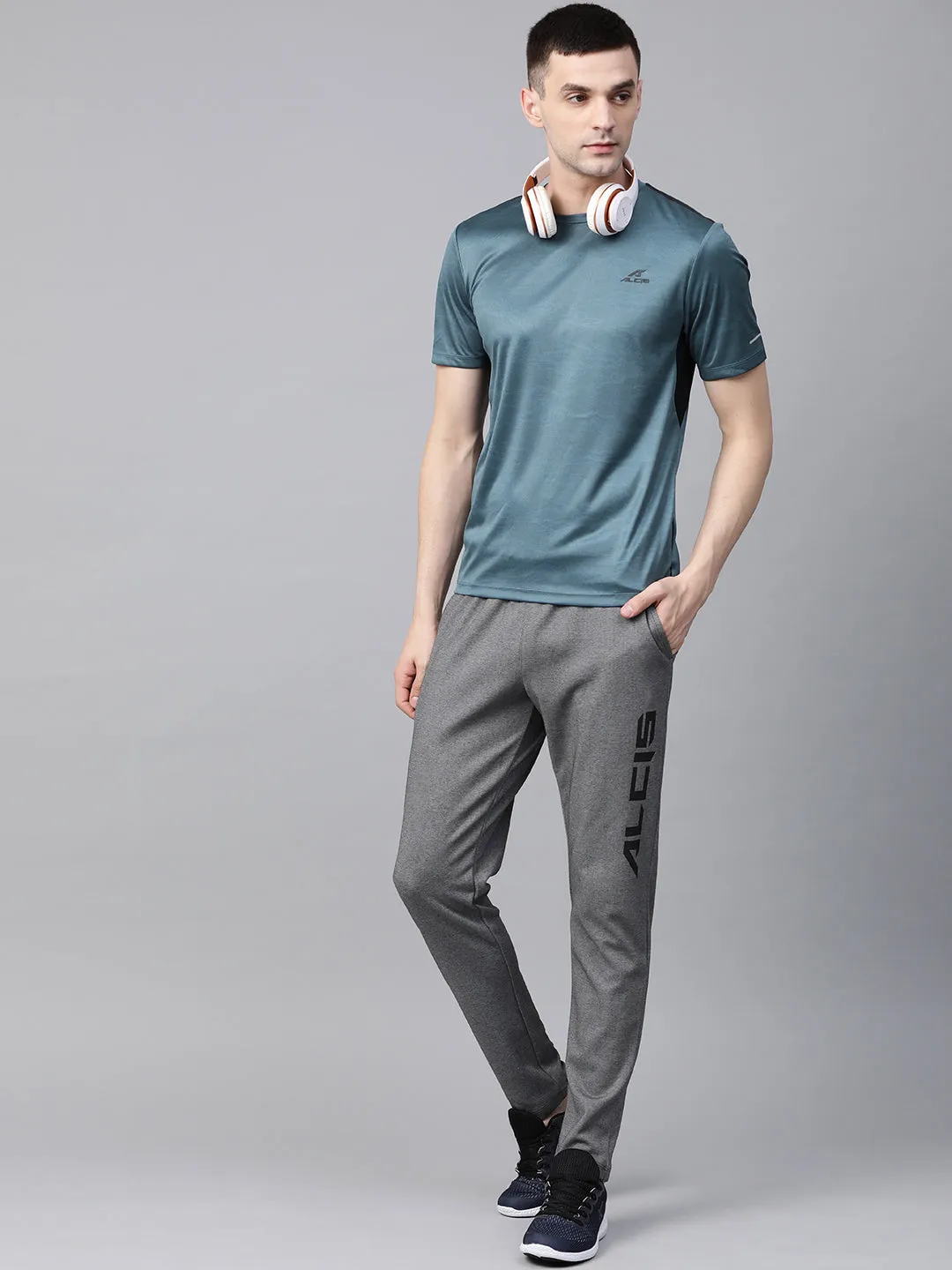 Alcis Men Blue Printed Round Neck T-shirt Teacher Chic Gentle Glow