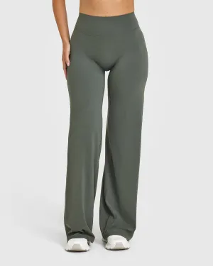 Pure Detail SoftMotion? Straight Leg Bottoms | Dark Khaki Daily Style TaglessDesign