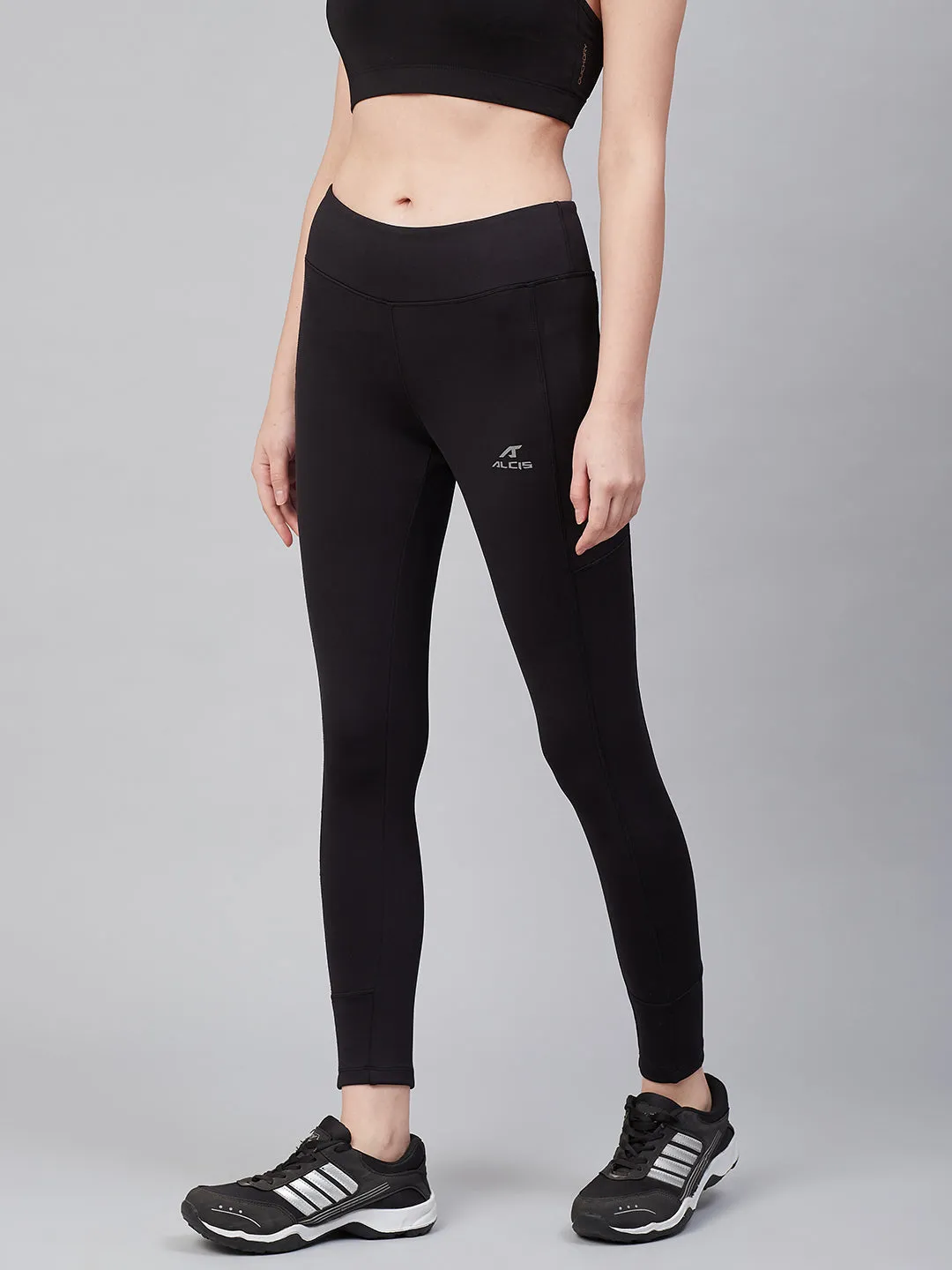 Abrasion resistant Alcis Women Black Solid Training Tights