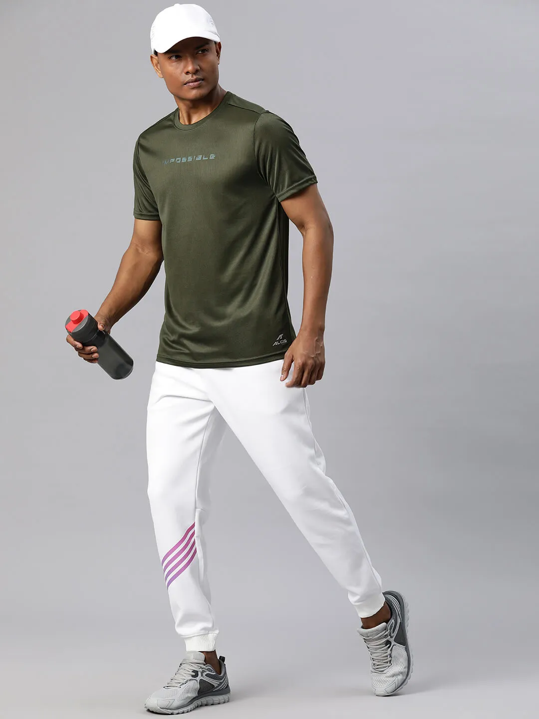 Adjustable Fastenings Alcis Men Typography Printed Dry Tech Slim Fit Sports T-shirt