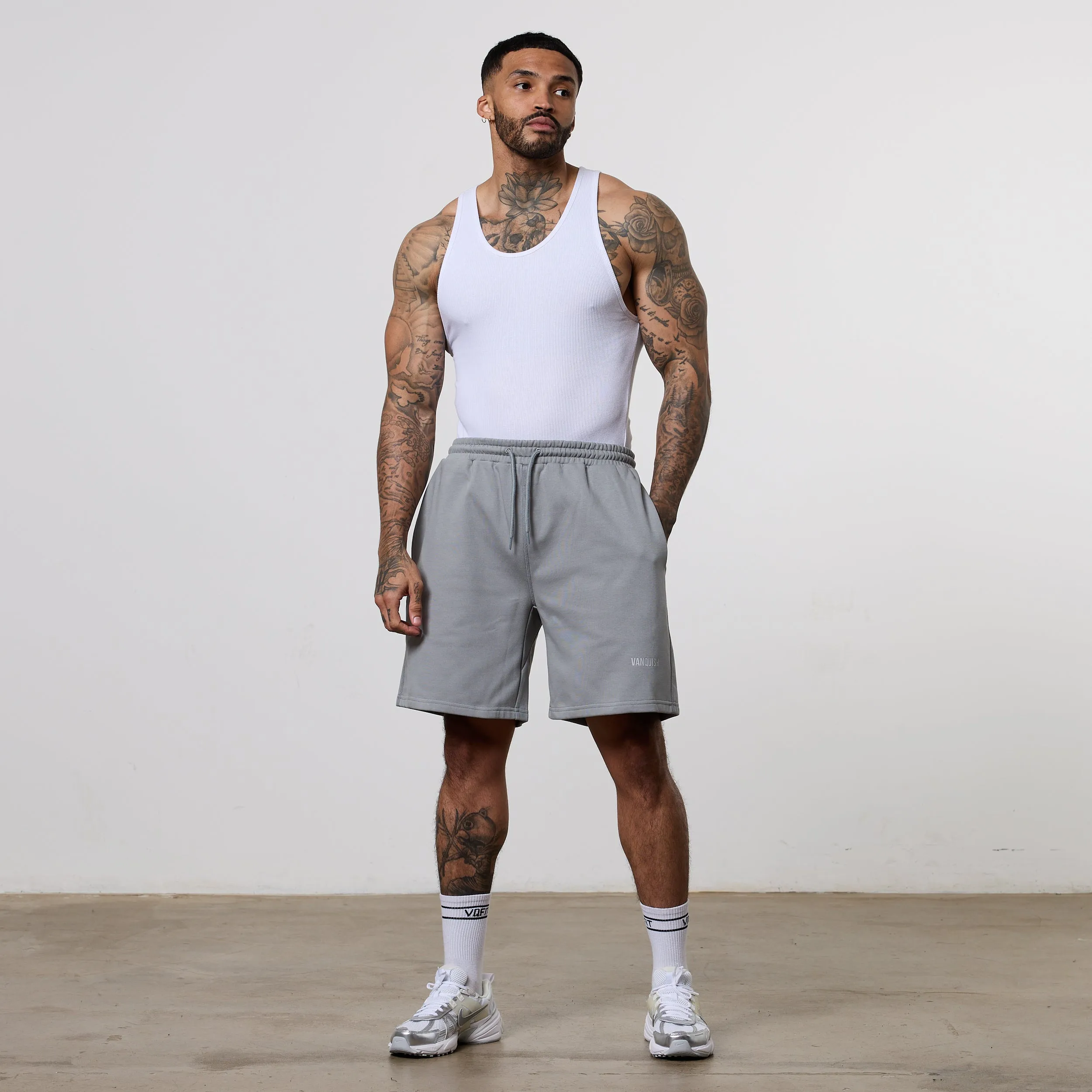 sophisticated appearance Vanquish Essential Steel Grey Oversized Heavyweight Shorts