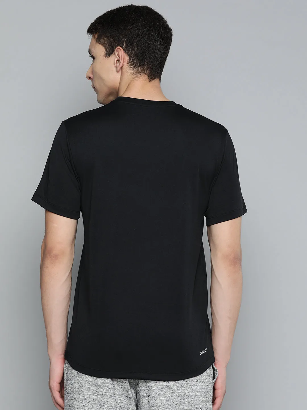 Alcis Men Black Typography Printed Slim Fit T-shirt AdjustableWaistband