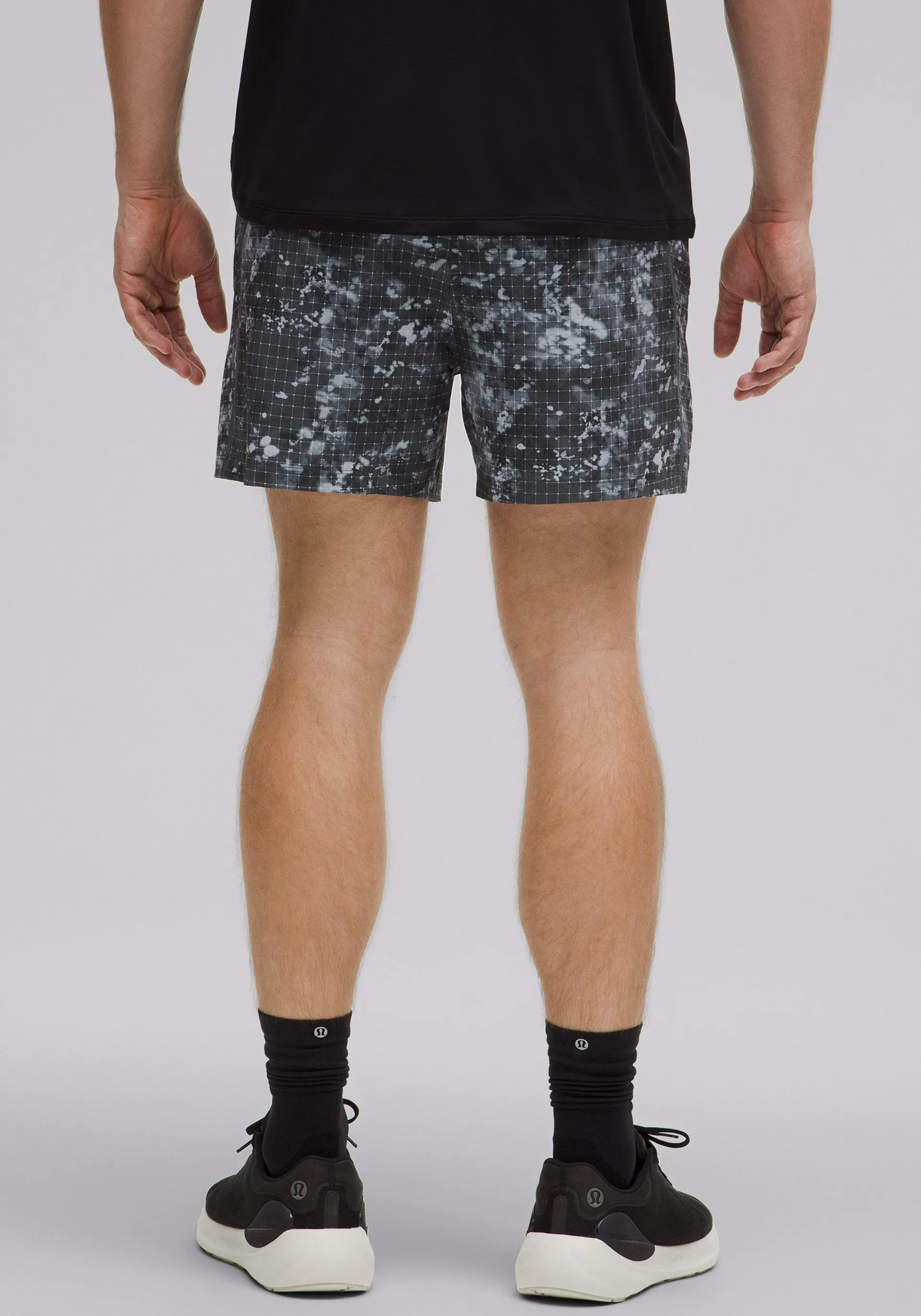 Pace Breaker Lined Short 5" checkered pattern Eye-catching Design
