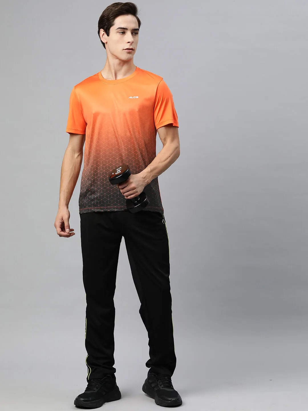 Alcis Men Geometric Printed Anti Static Slim Fit Sports T-shirt QuickReleaseClosure