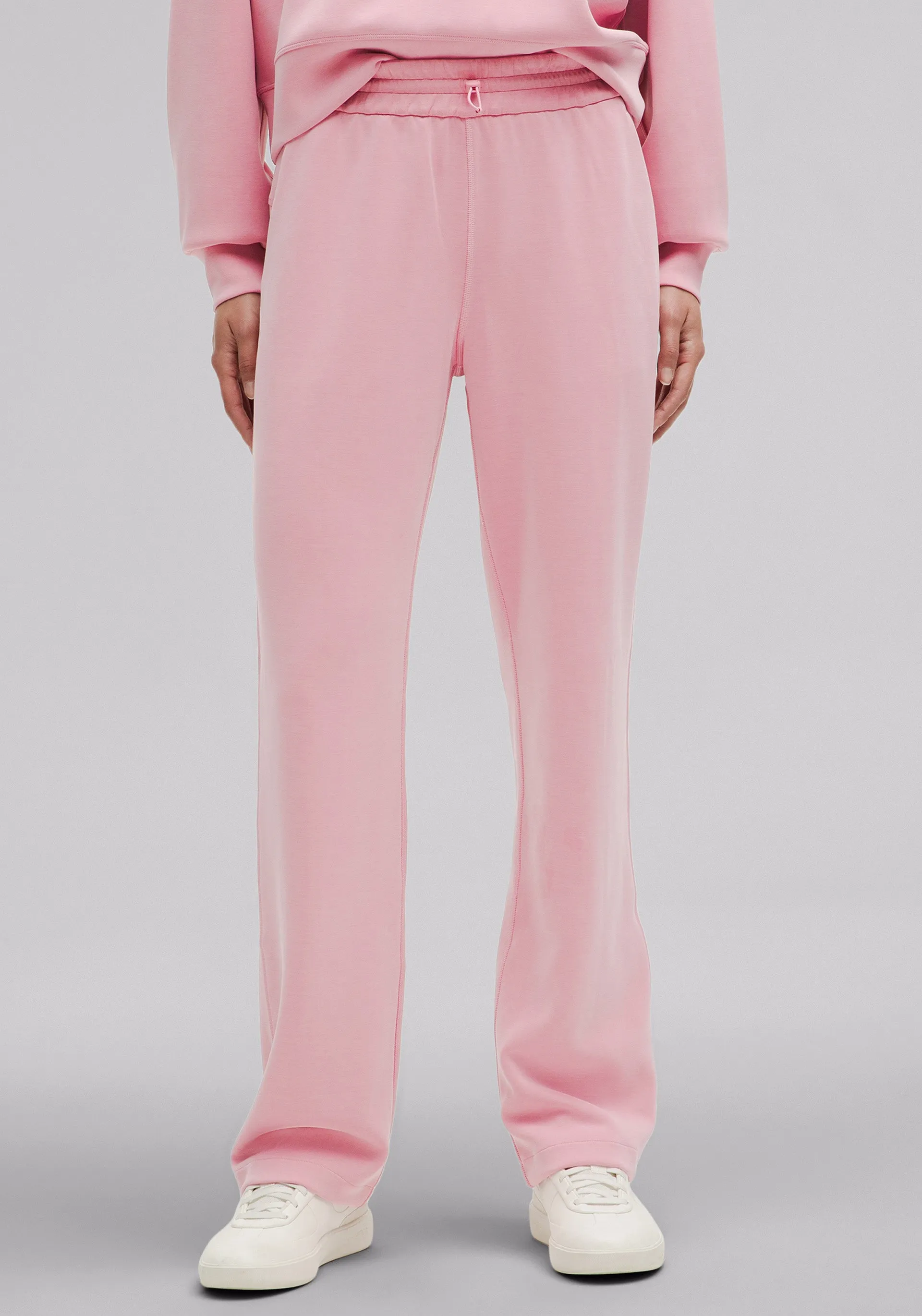 Softstreme High-Rise Pant Breathable Weave Fabric