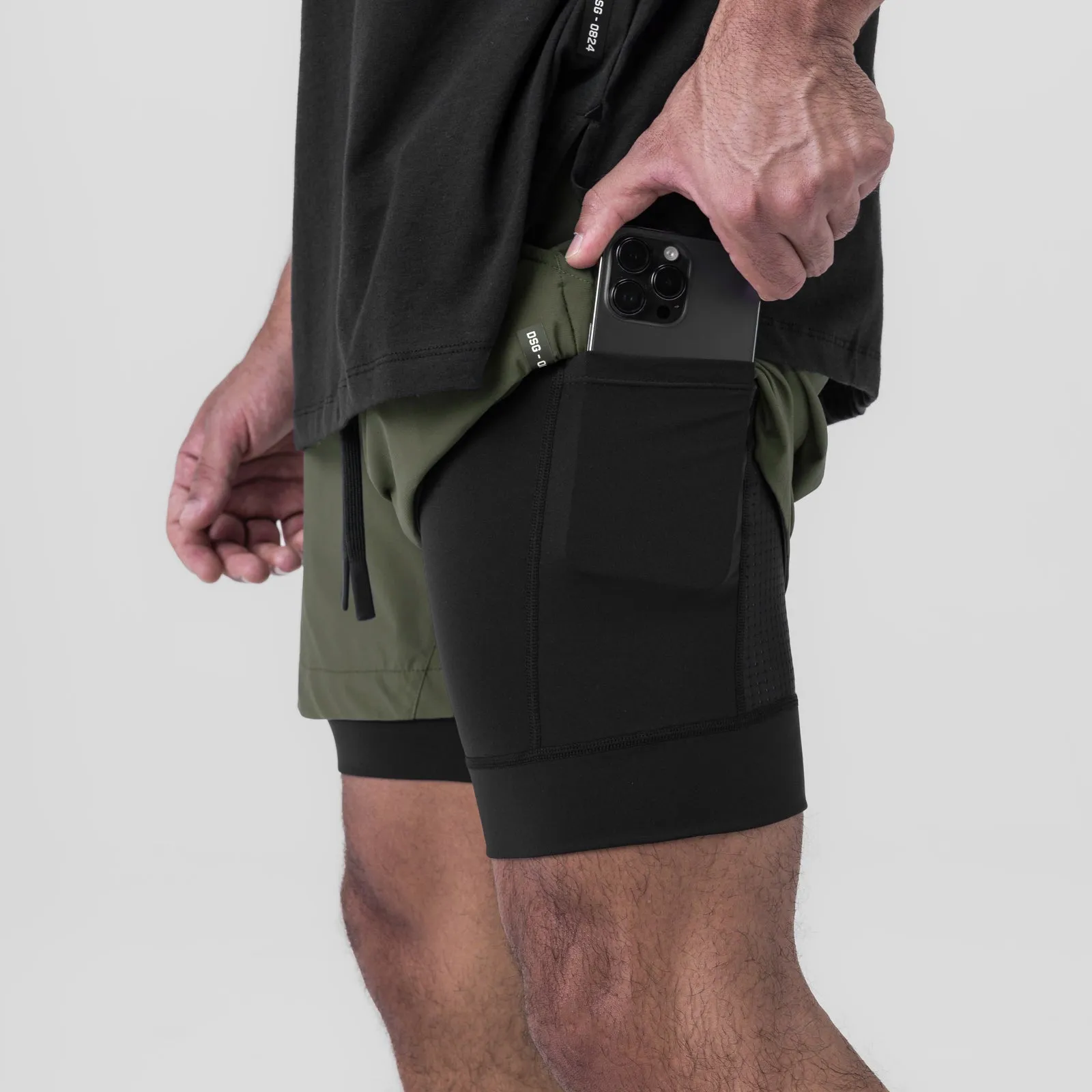 0865. Tetra-Lite? 5" Liner Short - Olive "Wings"/Black hypoallergenic material