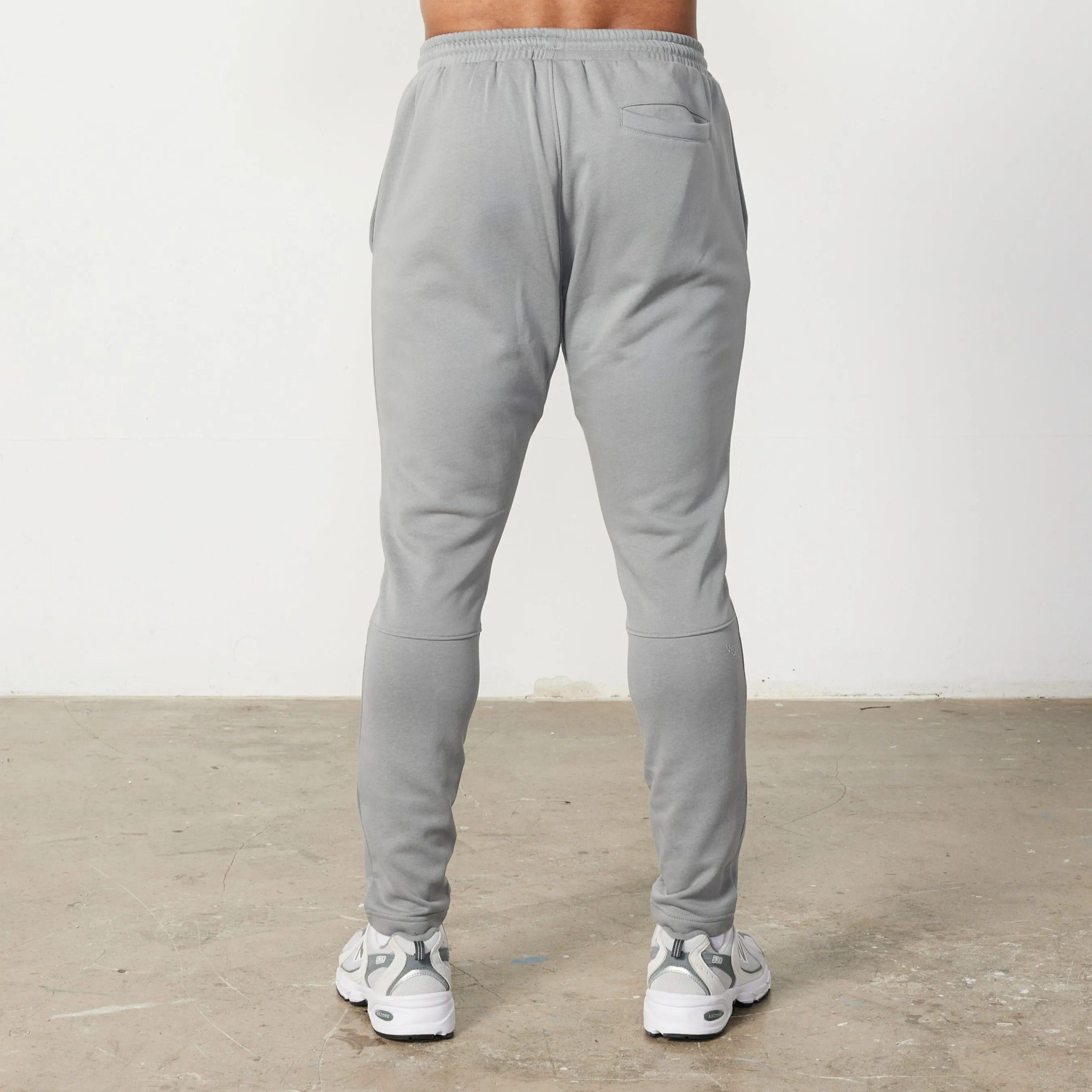 ReinforcedKnees Soft Interior Vanquish Essential Steel Grey Tapered Fit Sweatpants