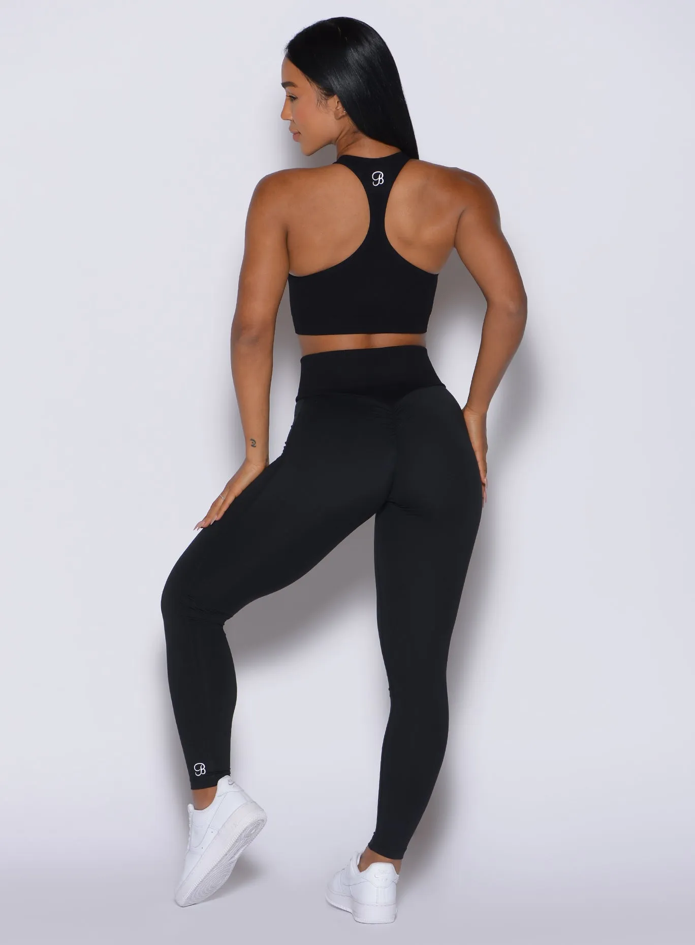 Timeless Look Figure Scrunch Leggings