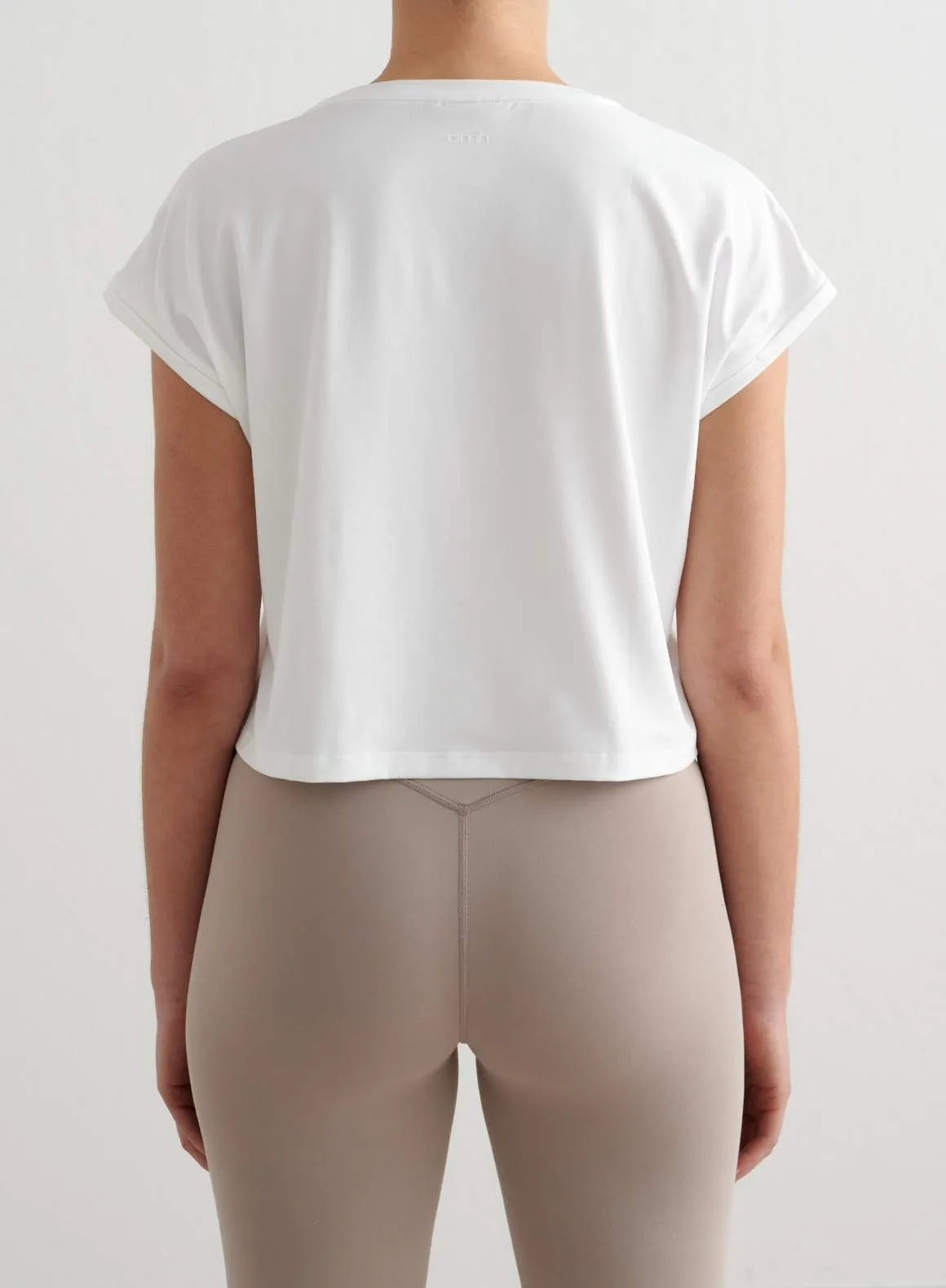 Non Irritating Collar White Soft Basic Roll Sleeve Top