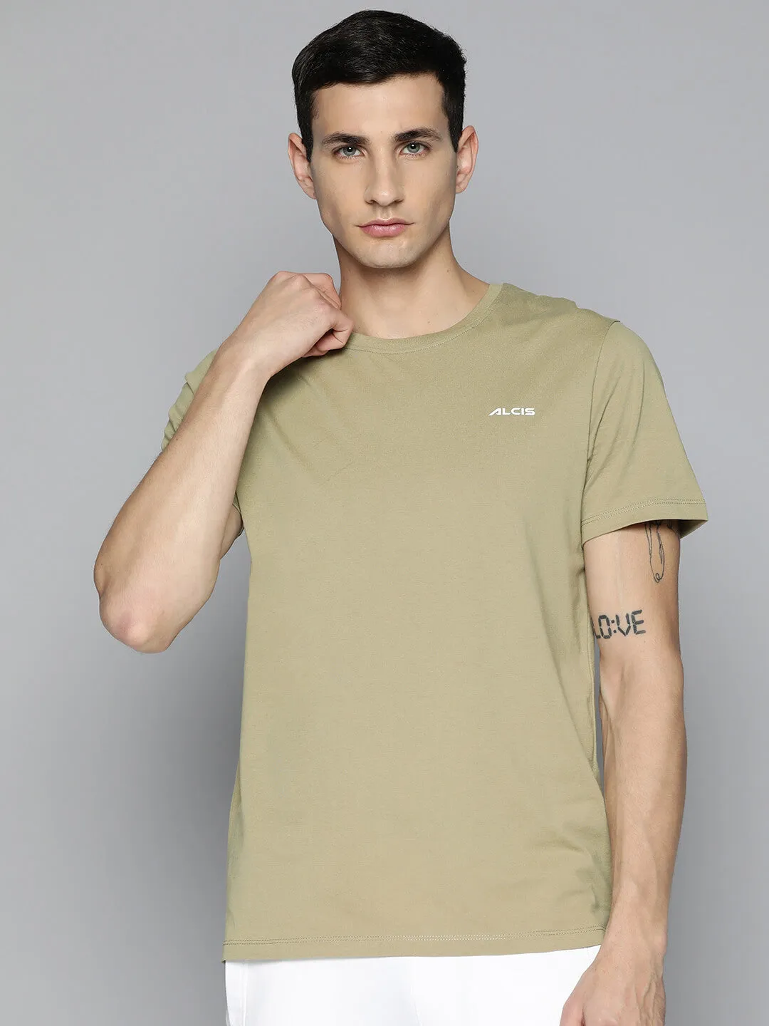 StretchFit AntiFadeTechnology Alcis Men Beige Typography Printed Slim Fit T-shirt