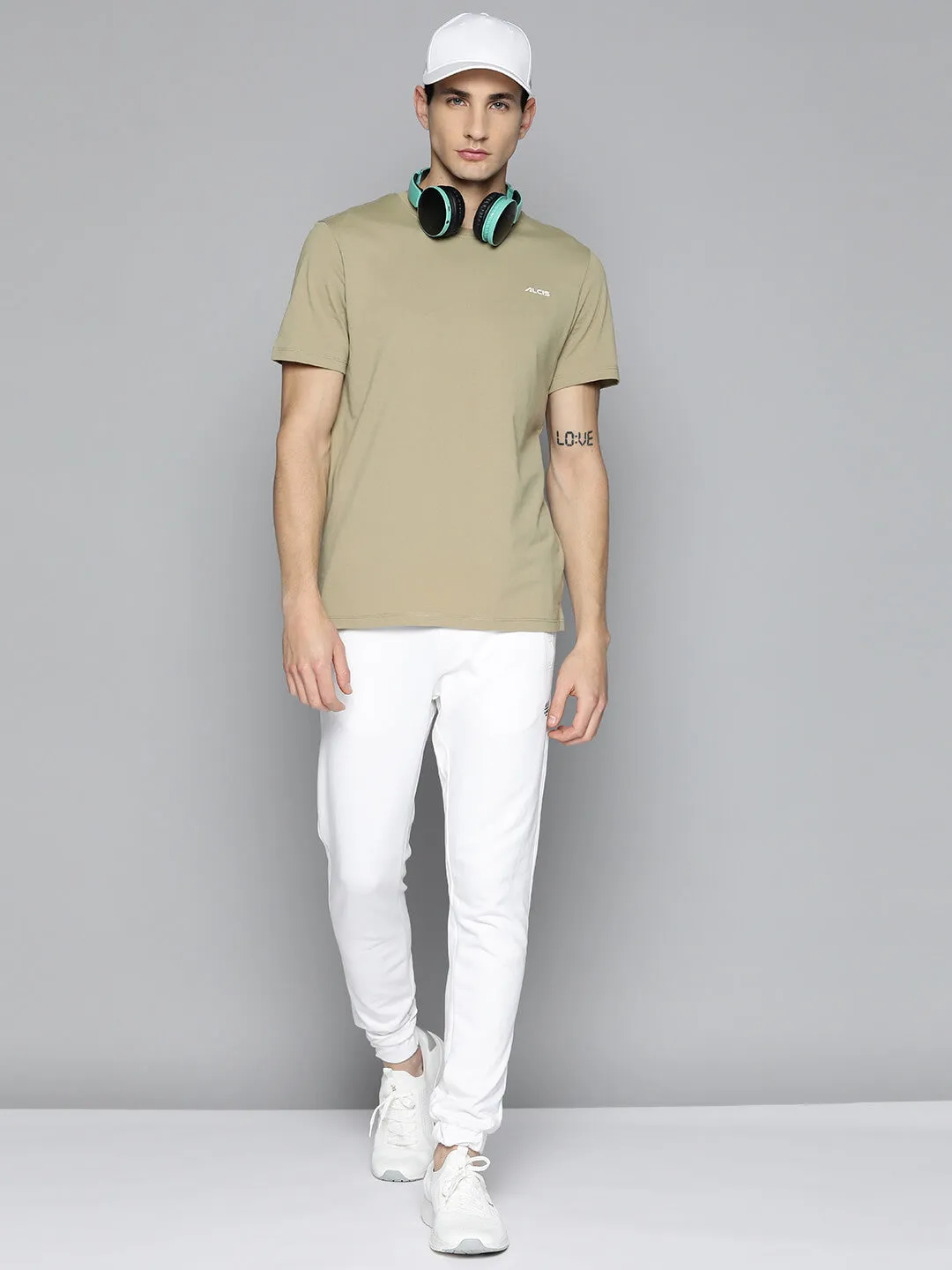 Lake Glow Alcis Men Beige Typography Printed Slim Fit T-shirt