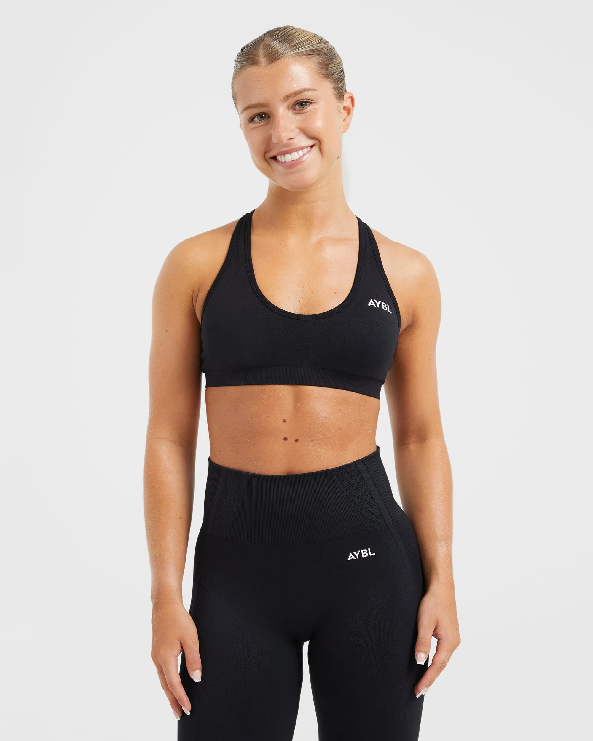 Essential Seamless Racer Back Sports Bra - Black Trendy