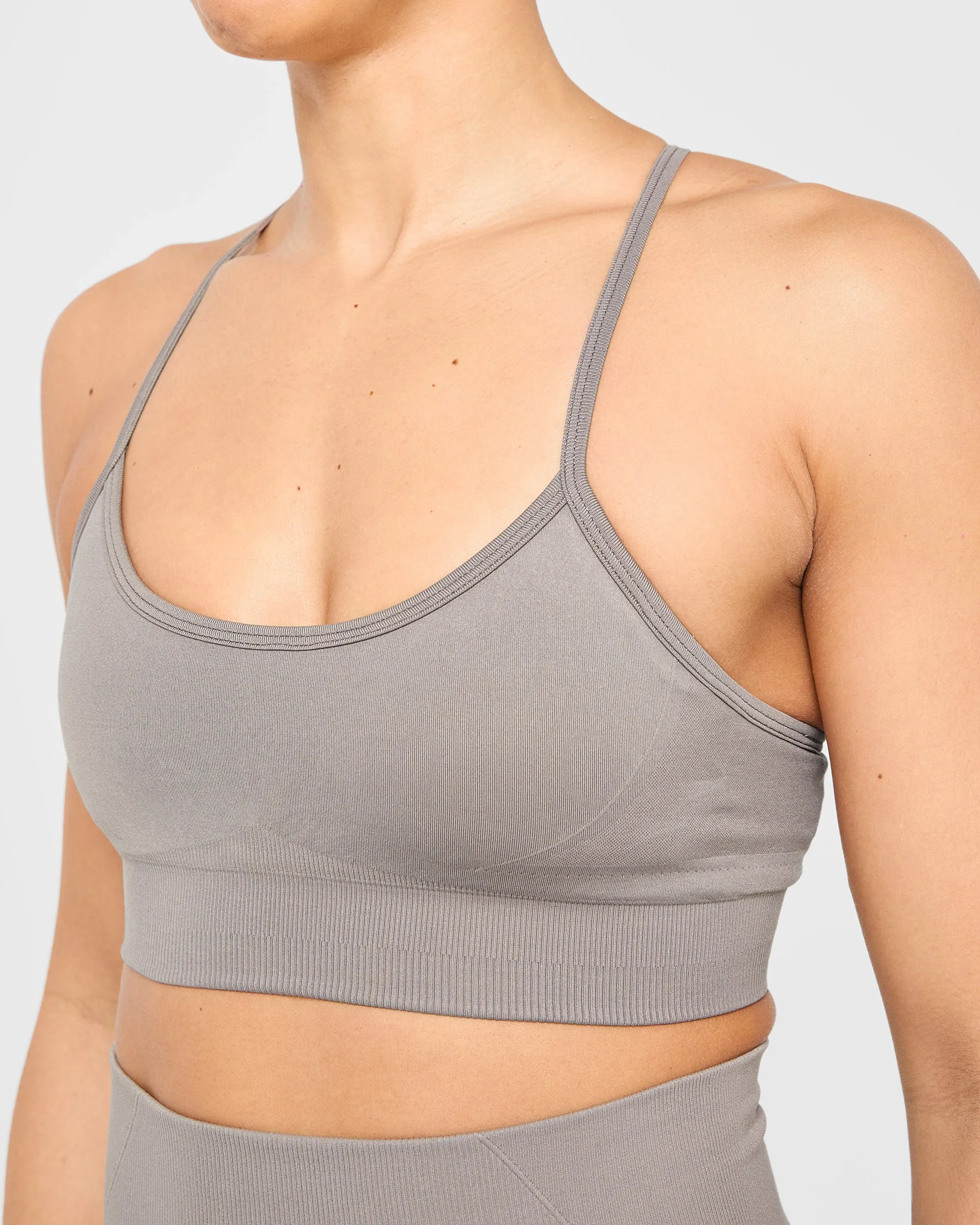 Empower Seamless Sports Bra - Taupe Easy Comfort