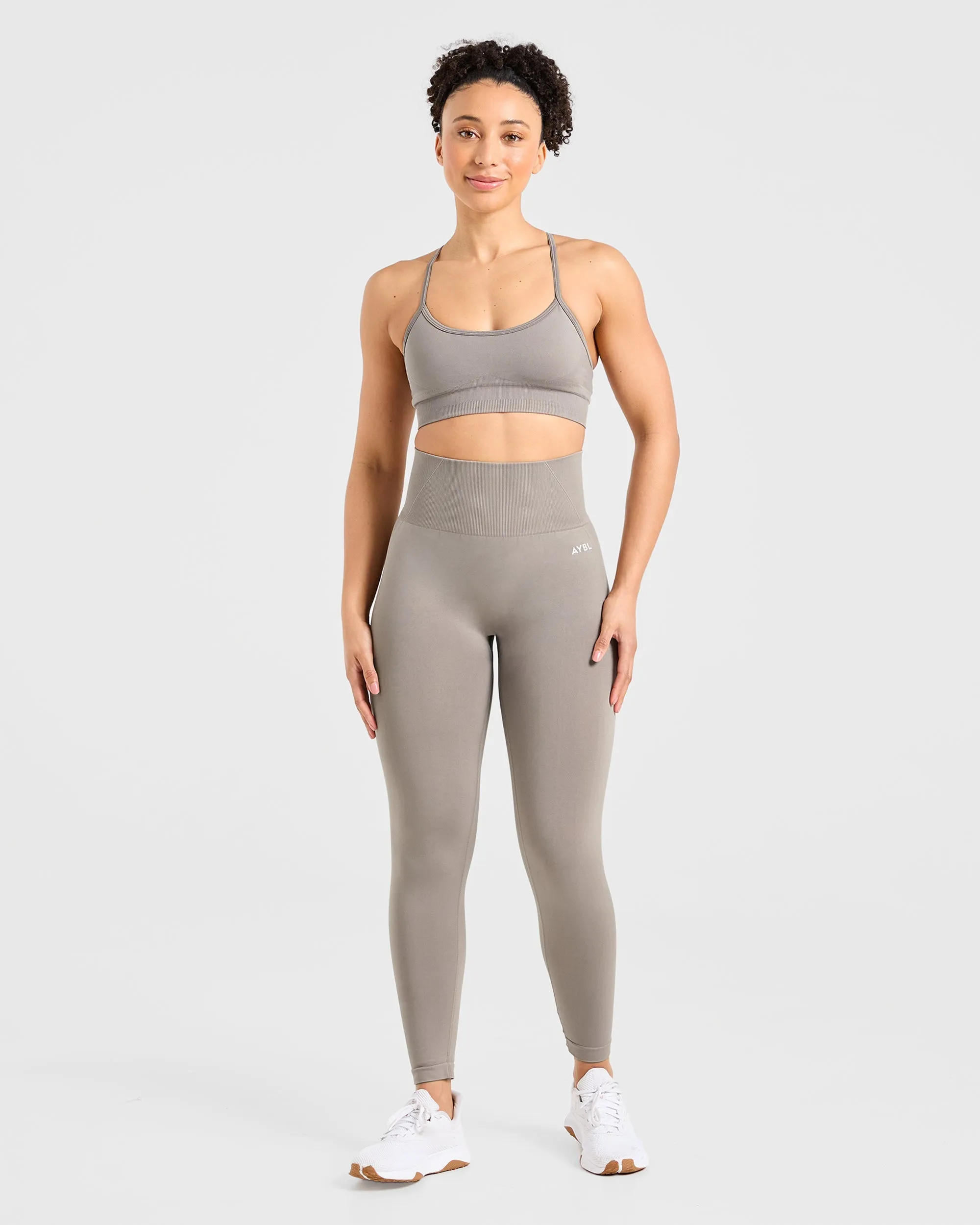 Pressure Distributing Design Moisture-wicking fabric Empower Seamless Sports Bra - Taupe