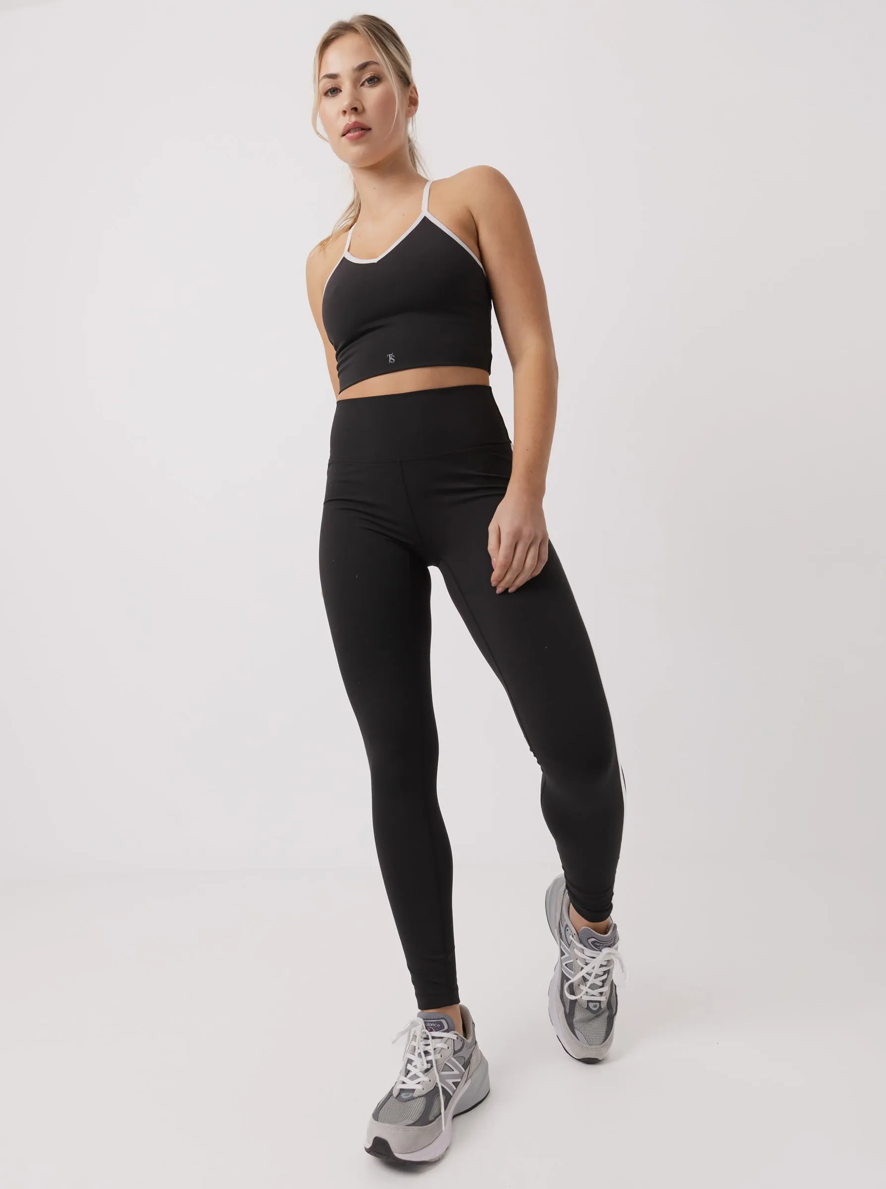 Retro Leggings in Black Thermal Comfort Mountain Hike Soft Touch