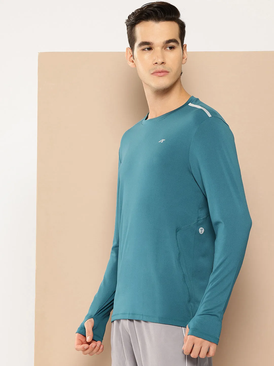 Thick Glow Sprint Surge Full Sleeve Tee