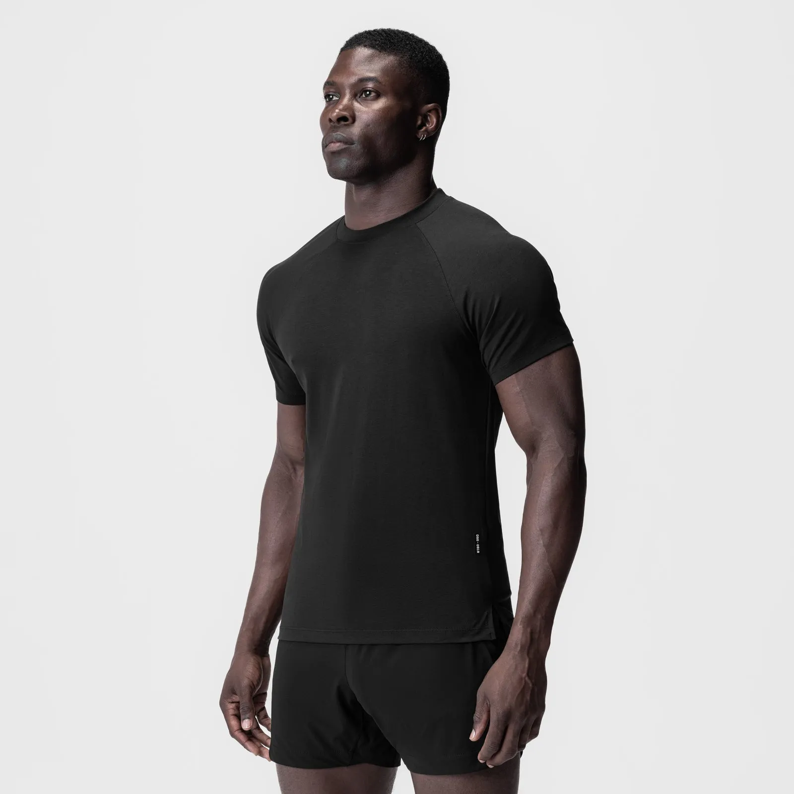 0919. Supima? Fitted Tee - Black Versatile Outfit