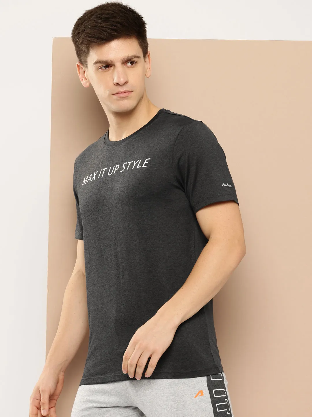Alcis Men Typography Printed Anti Static Slim Fit T-shirt Reinforced Hem